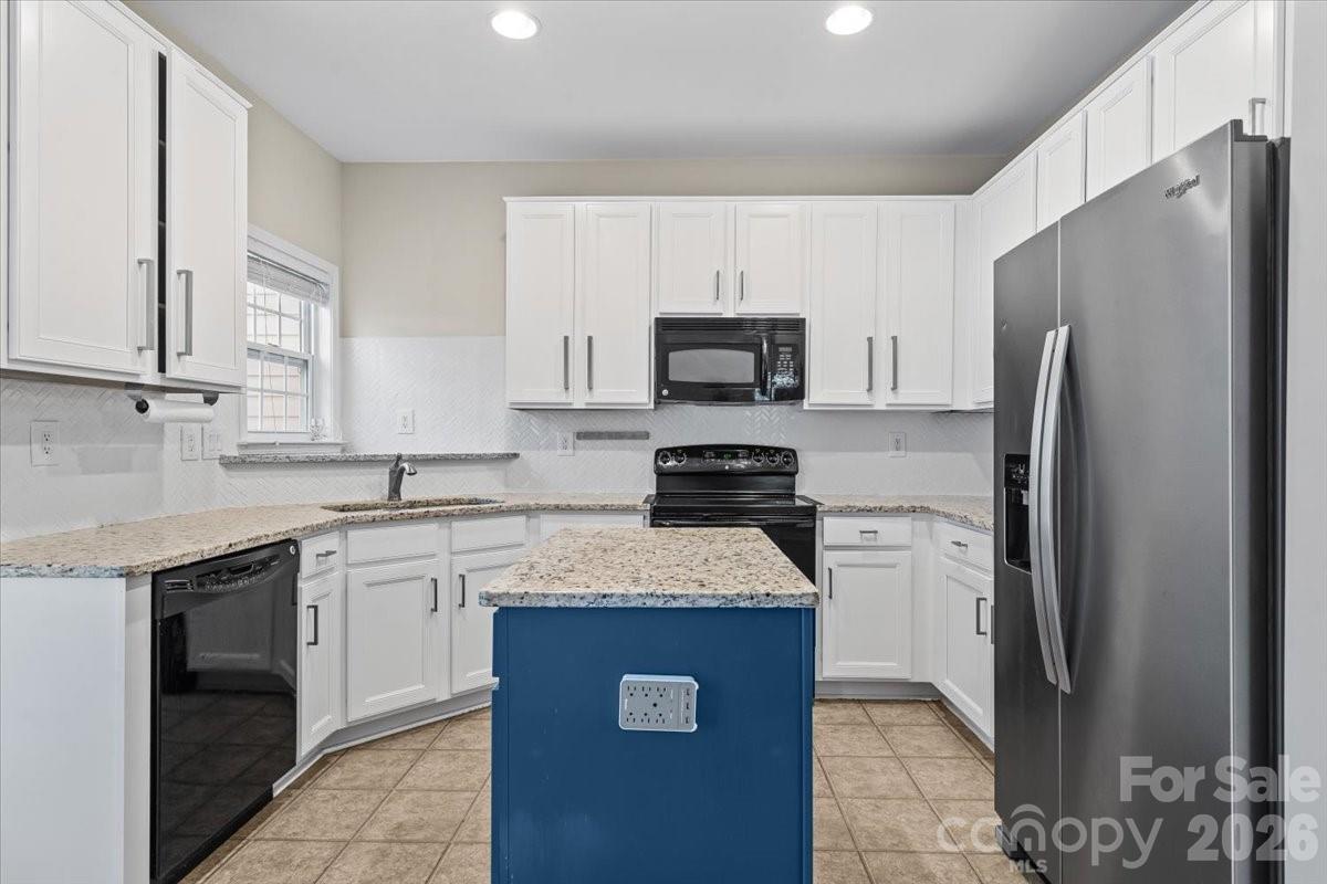 10563 Stoneacre Court — Pineville