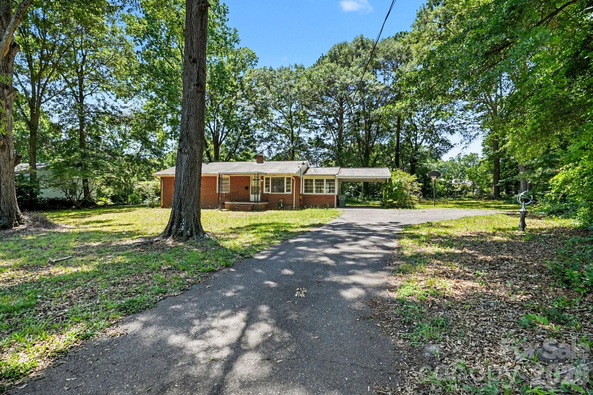211 White Street — Gastonia