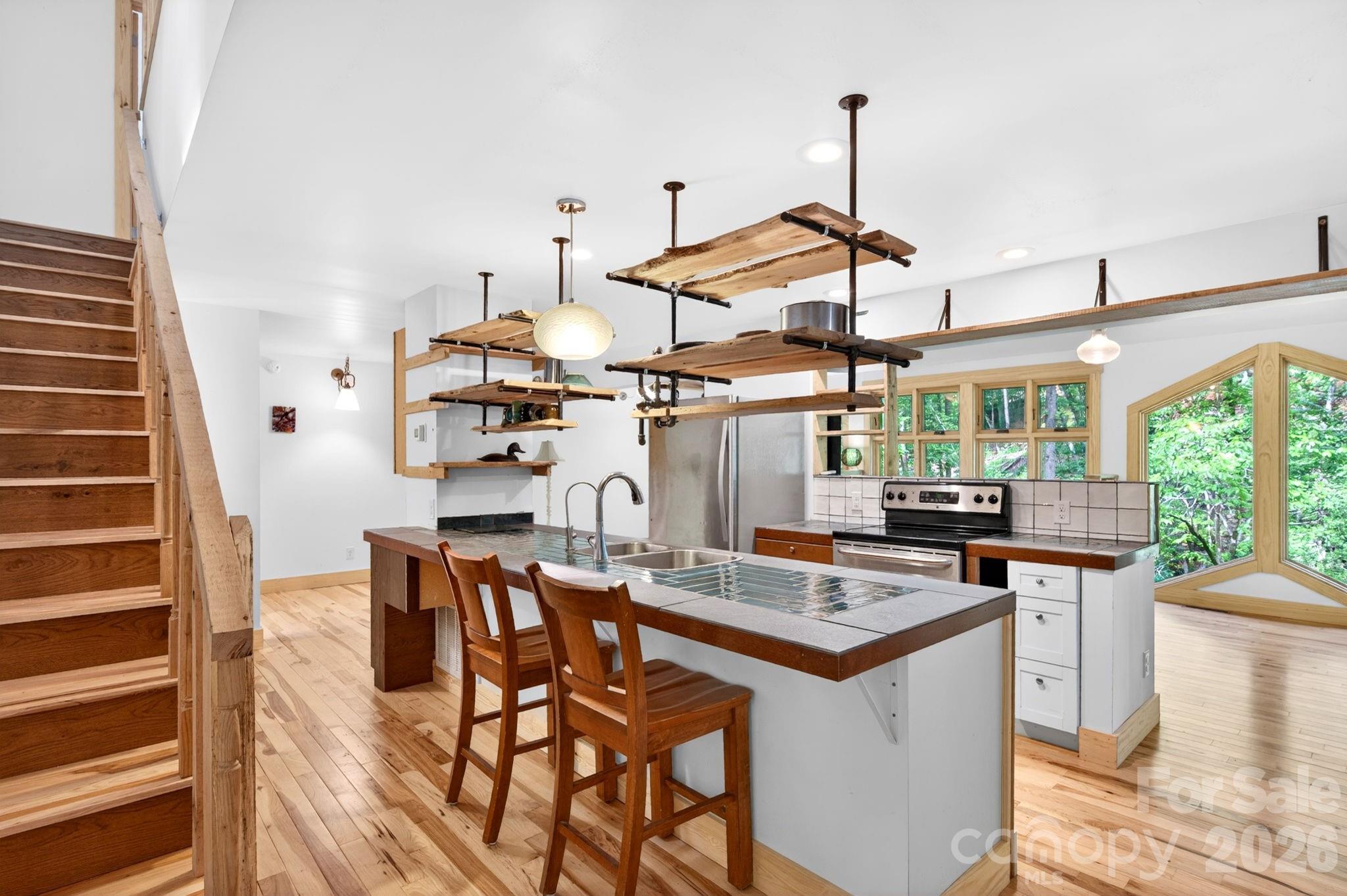 378 Dobson View Drive — Nebo