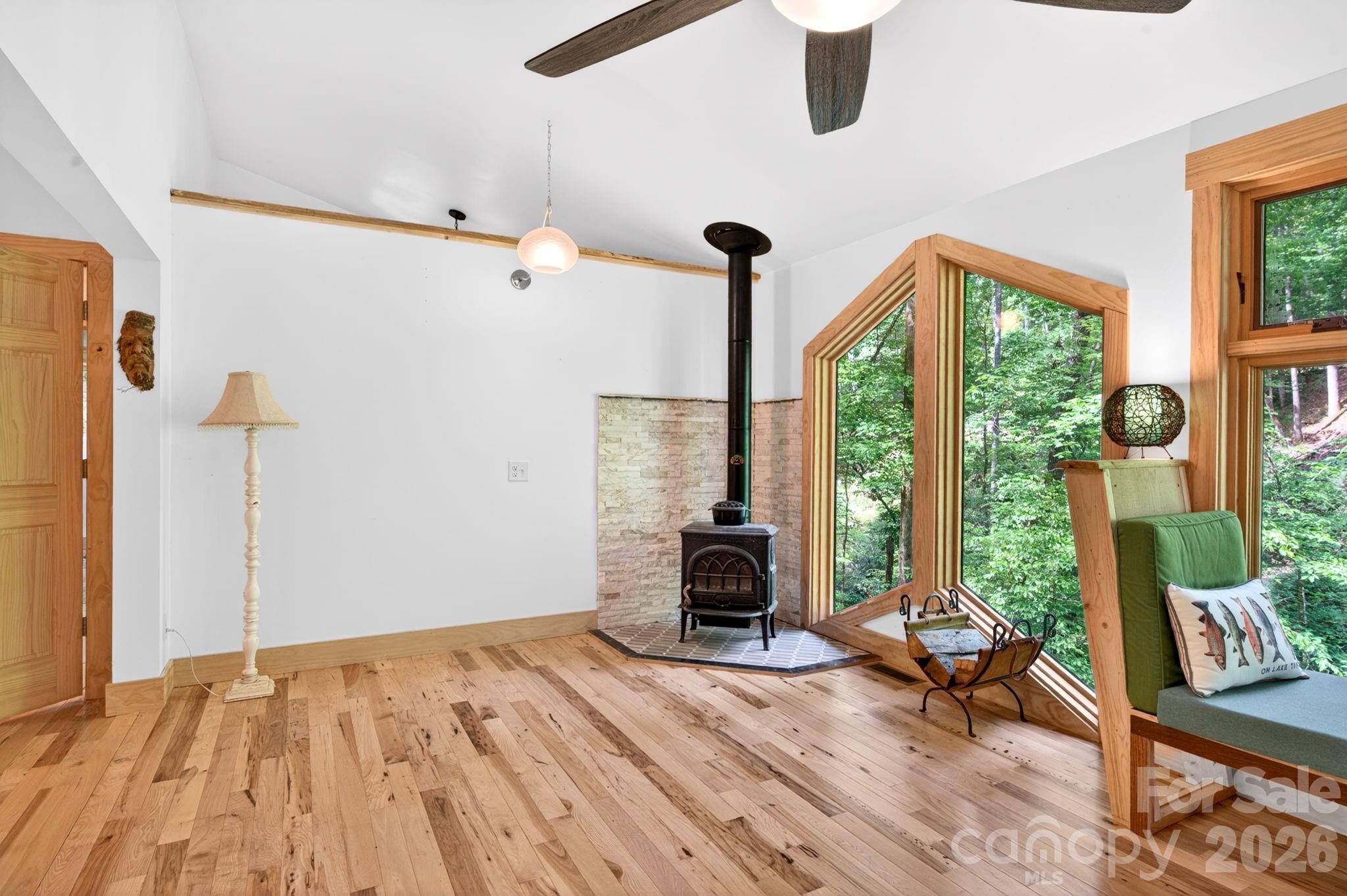 378 Dobson View Drive — Nebo