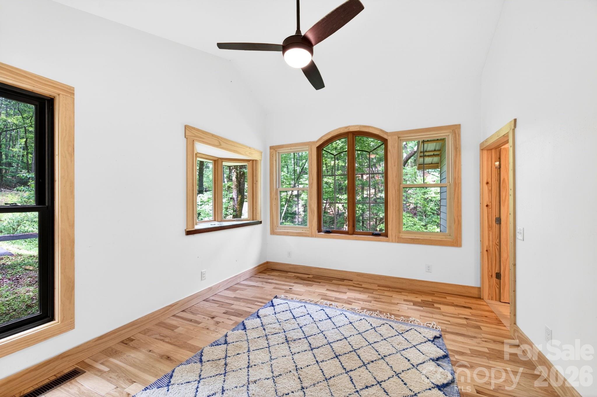 378 Dobson View Drive — Nebo