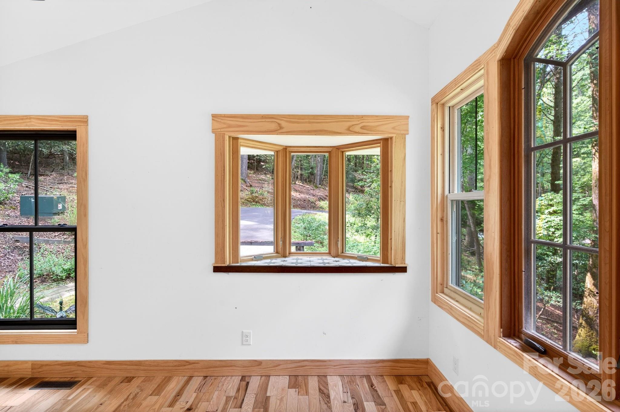 378 Dobson View Drive — Nebo