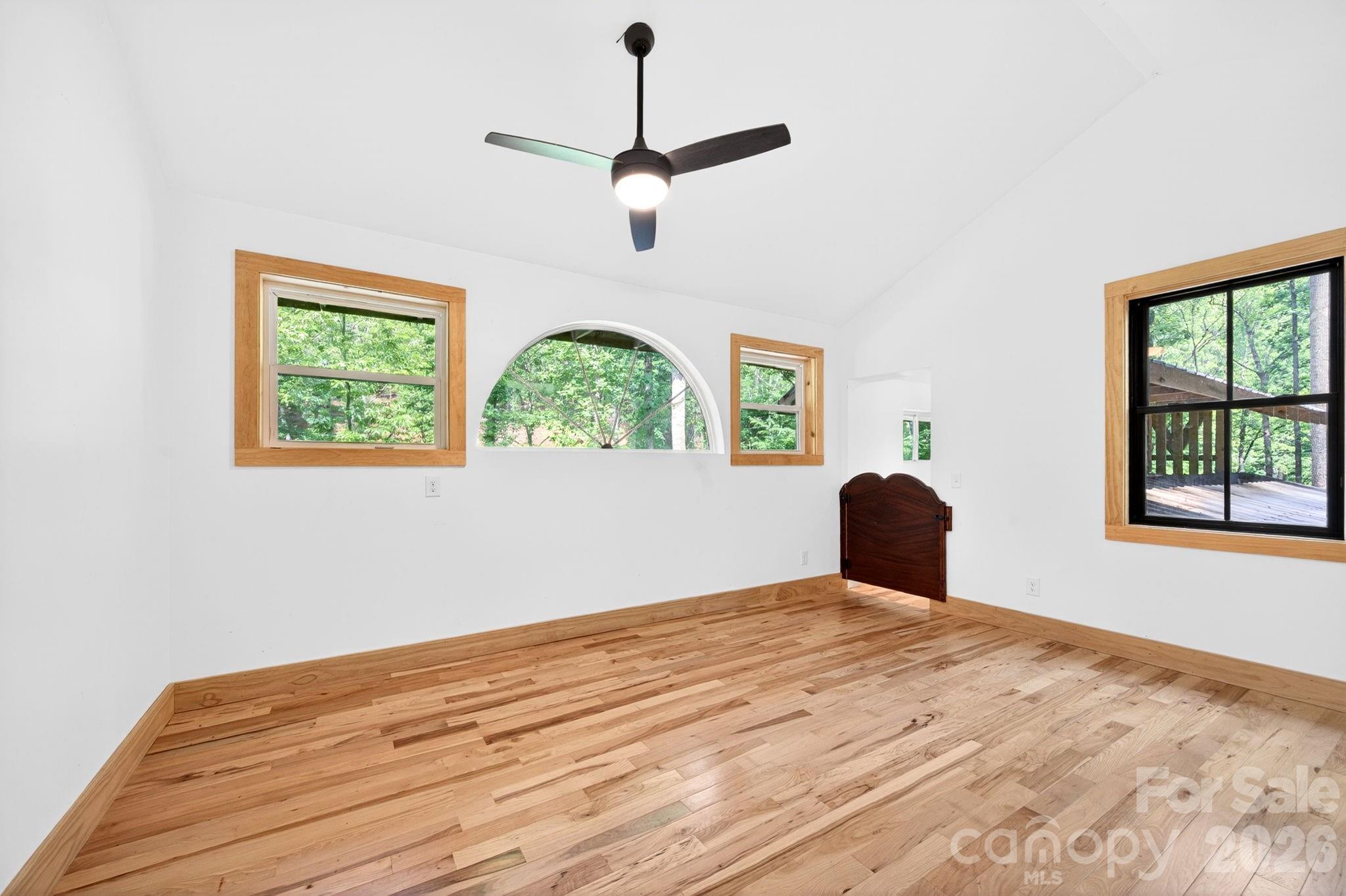 378 Dobson View Drive — Nebo