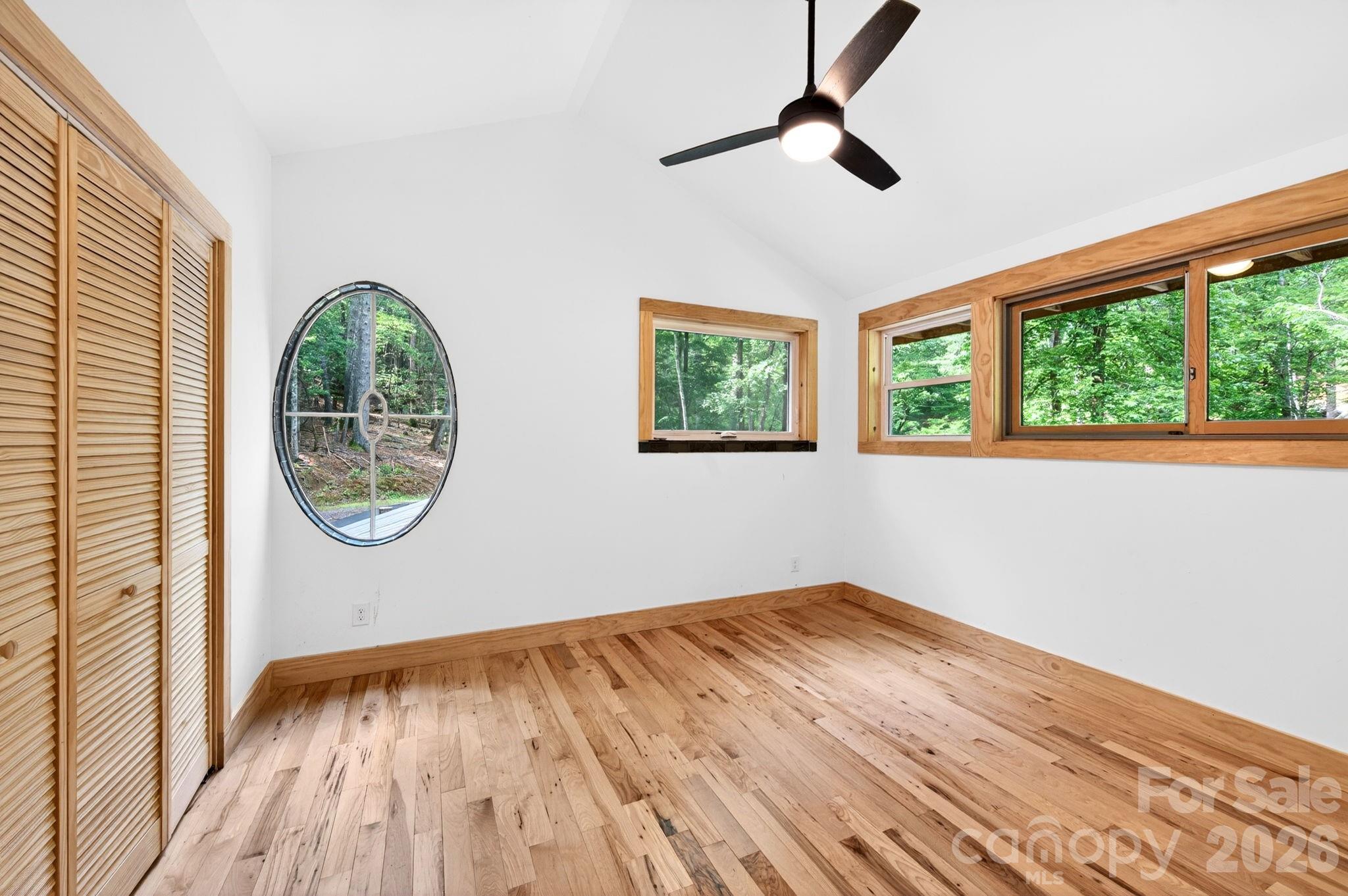 378 Dobson View Drive — Nebo