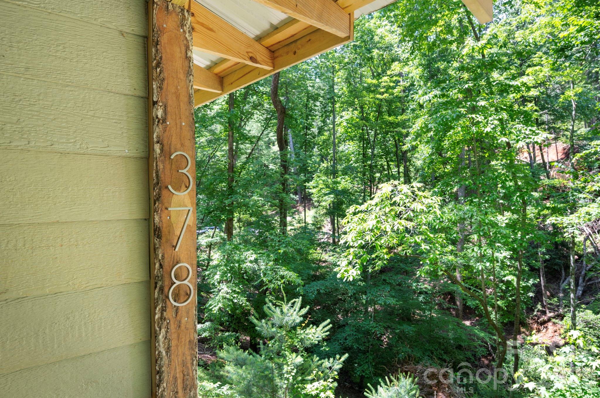 378 Dobson View Drive — Nebo