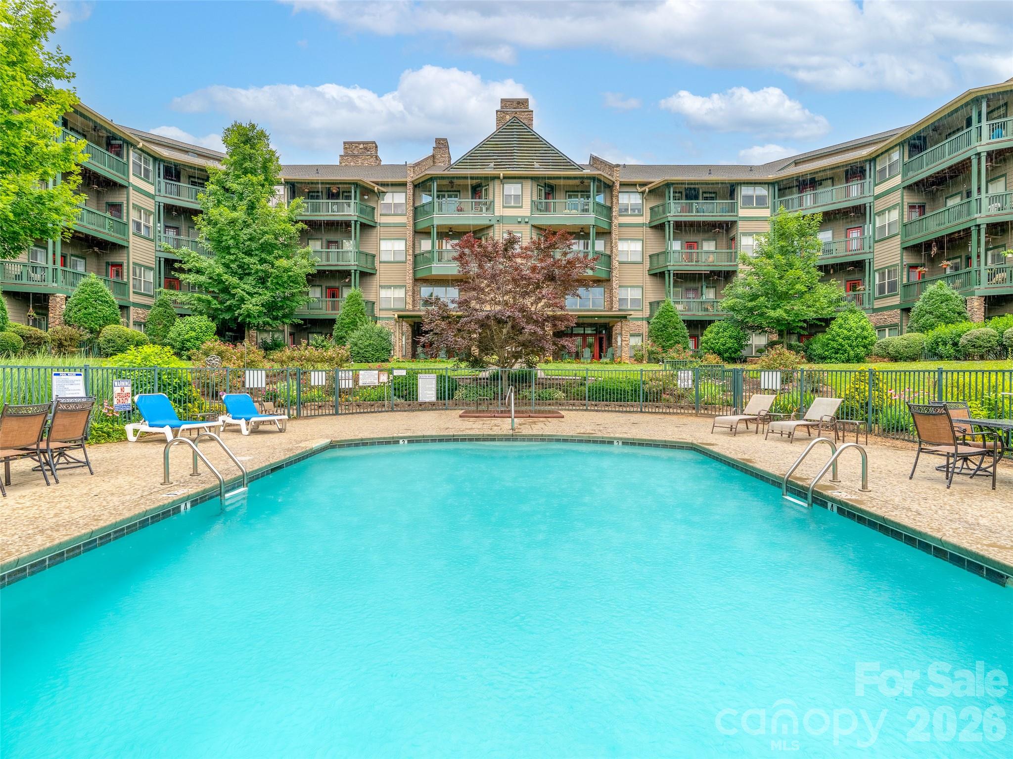 9 Kenilworth Knoll #108 — Asheville