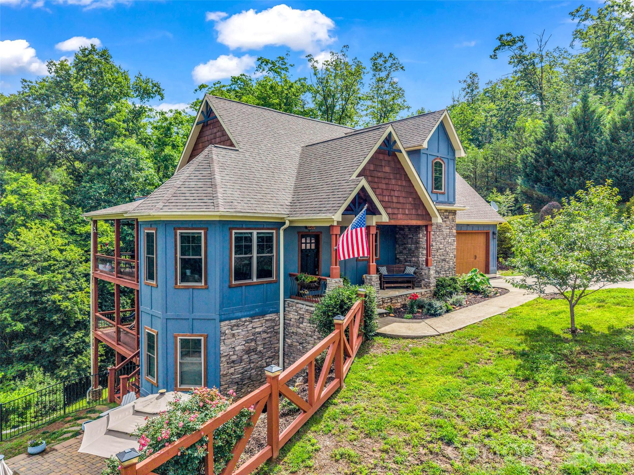 334 Willow Top Lane — Lake Lure