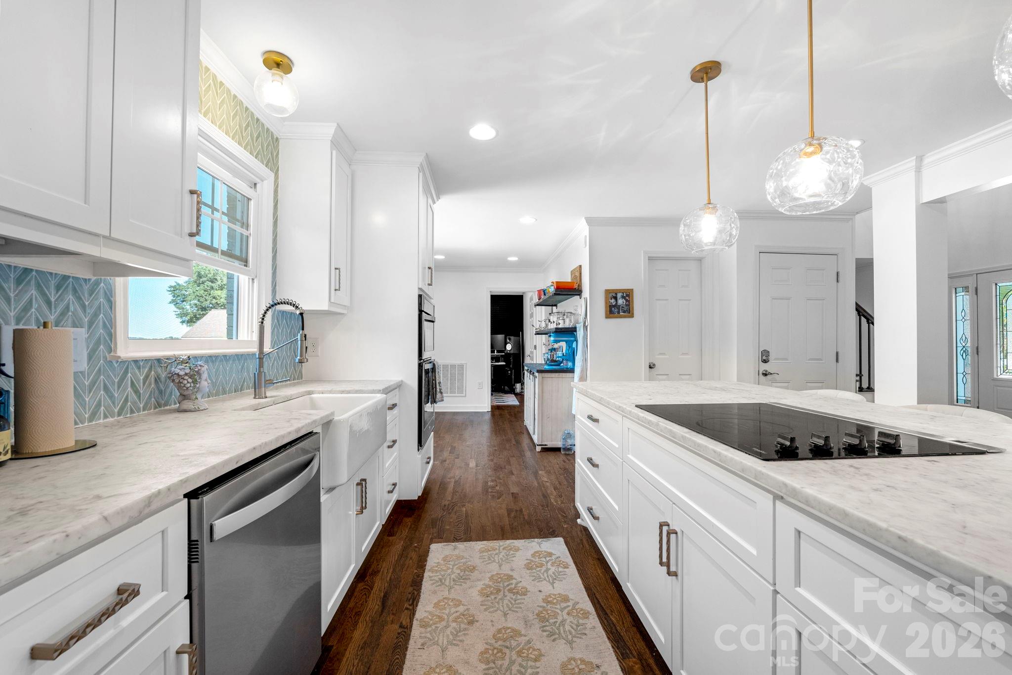 8005 Island View Court — Denver