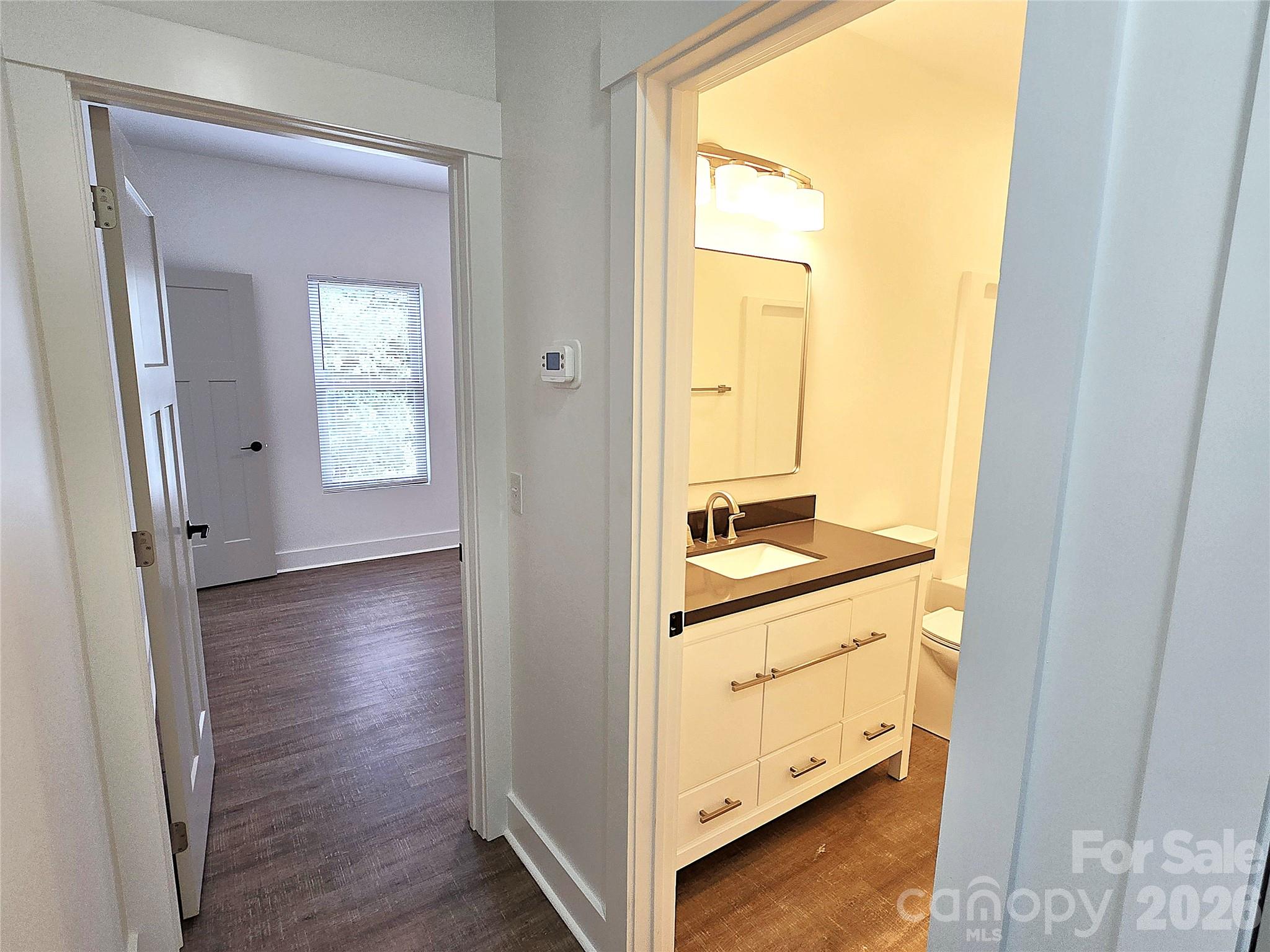 774 8th Street NE — Hickory