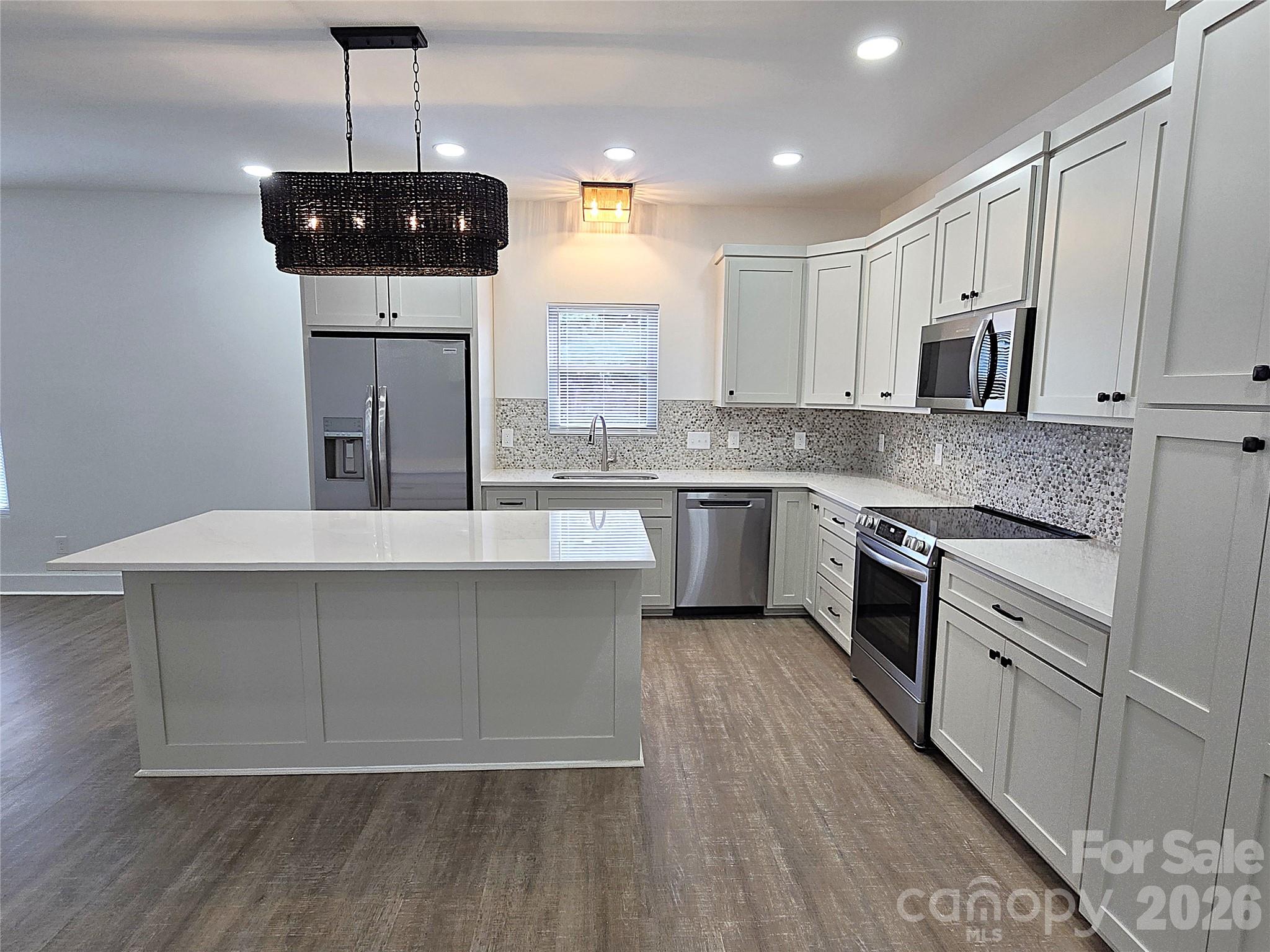 774 8th Street NE — Hickory