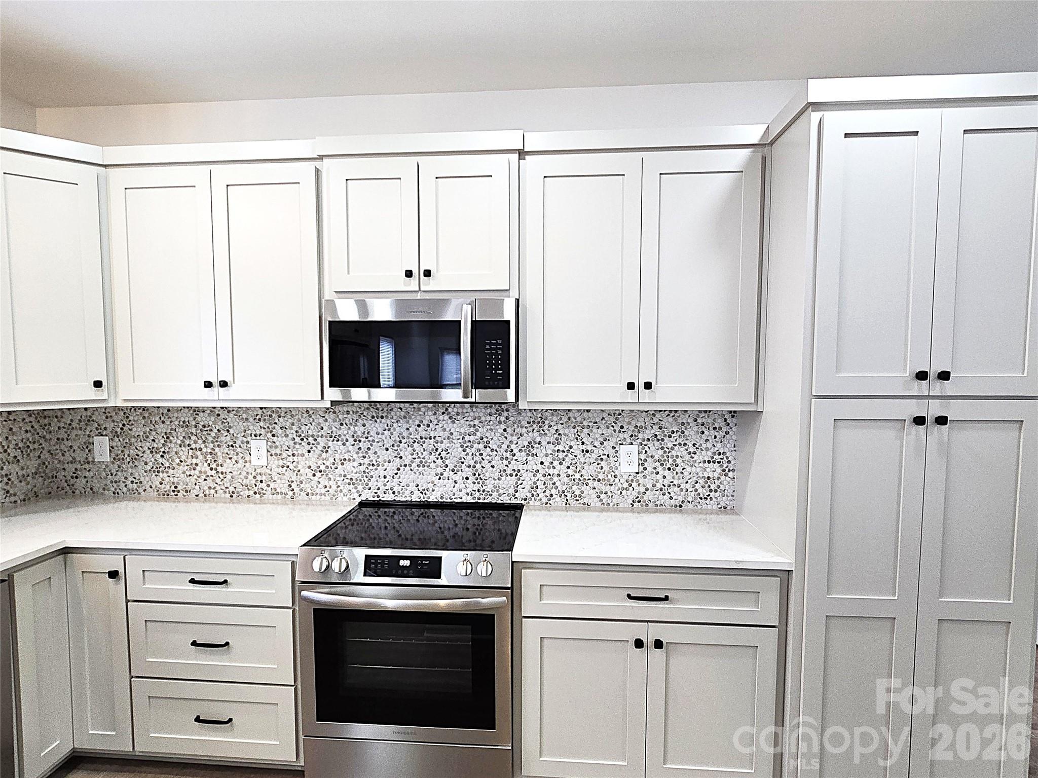 774 8th Street NE — Hickory