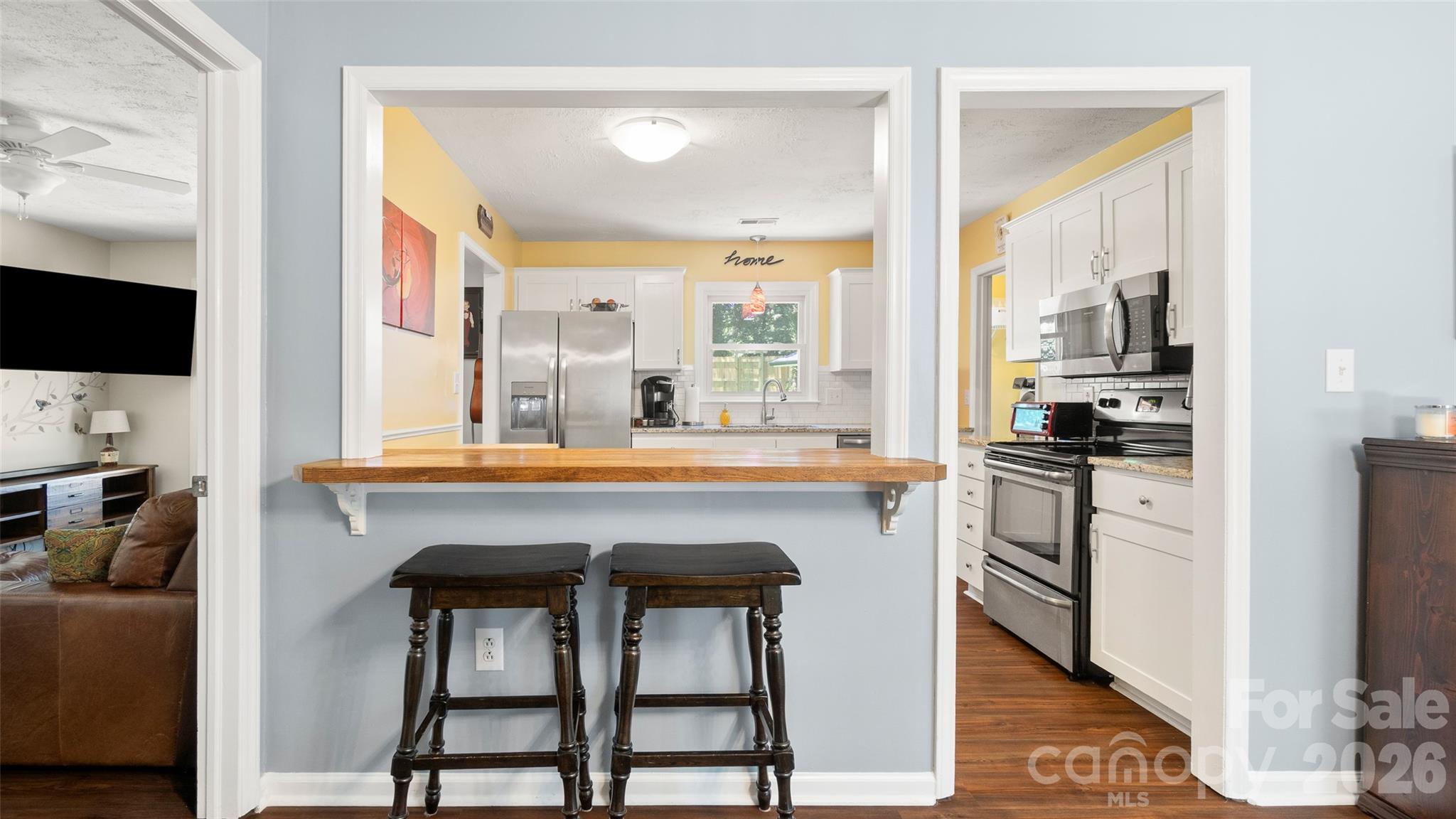 9126 Essen Lane — Charlotte