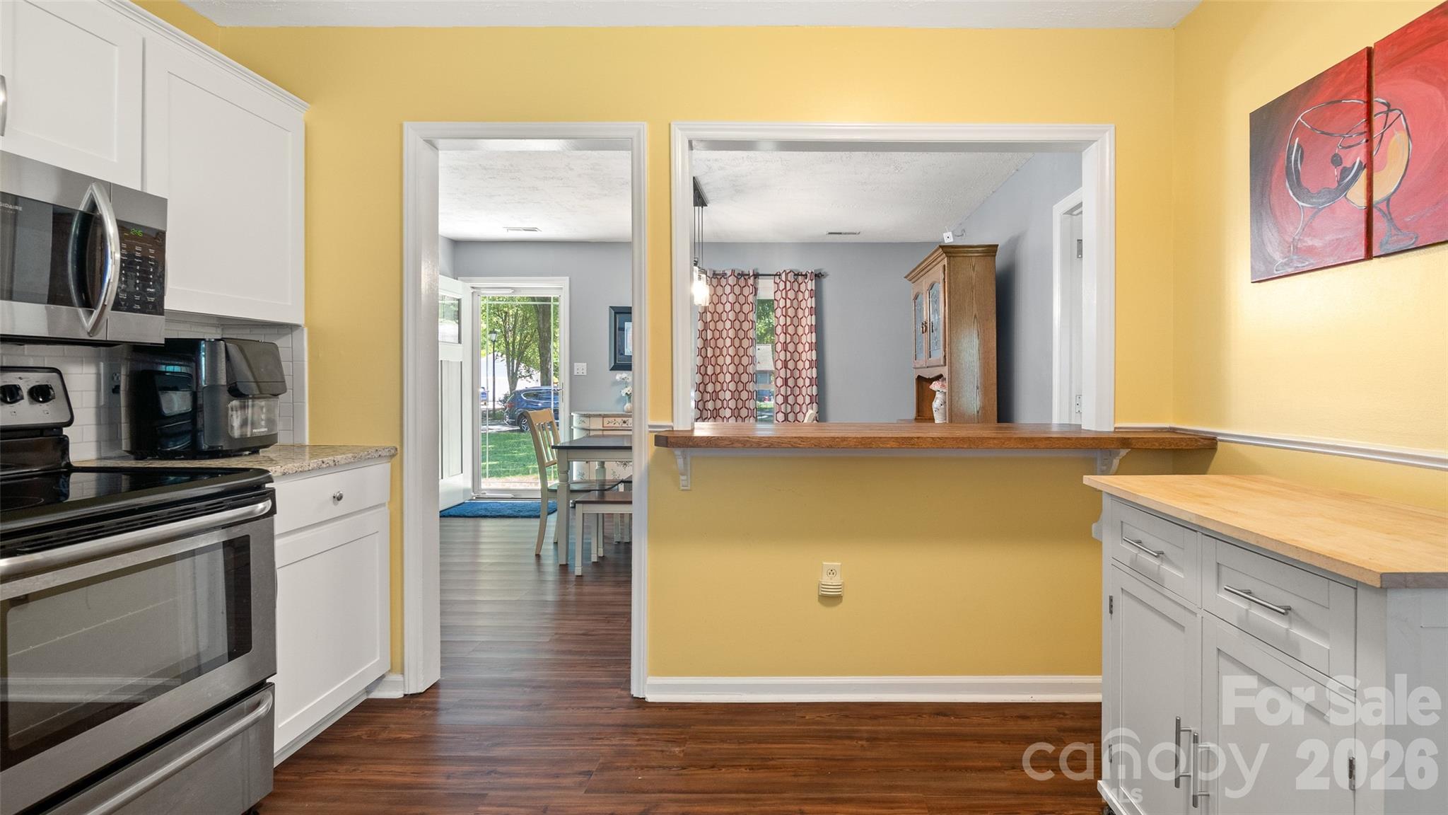 9126 Essen Lane — Charlotte