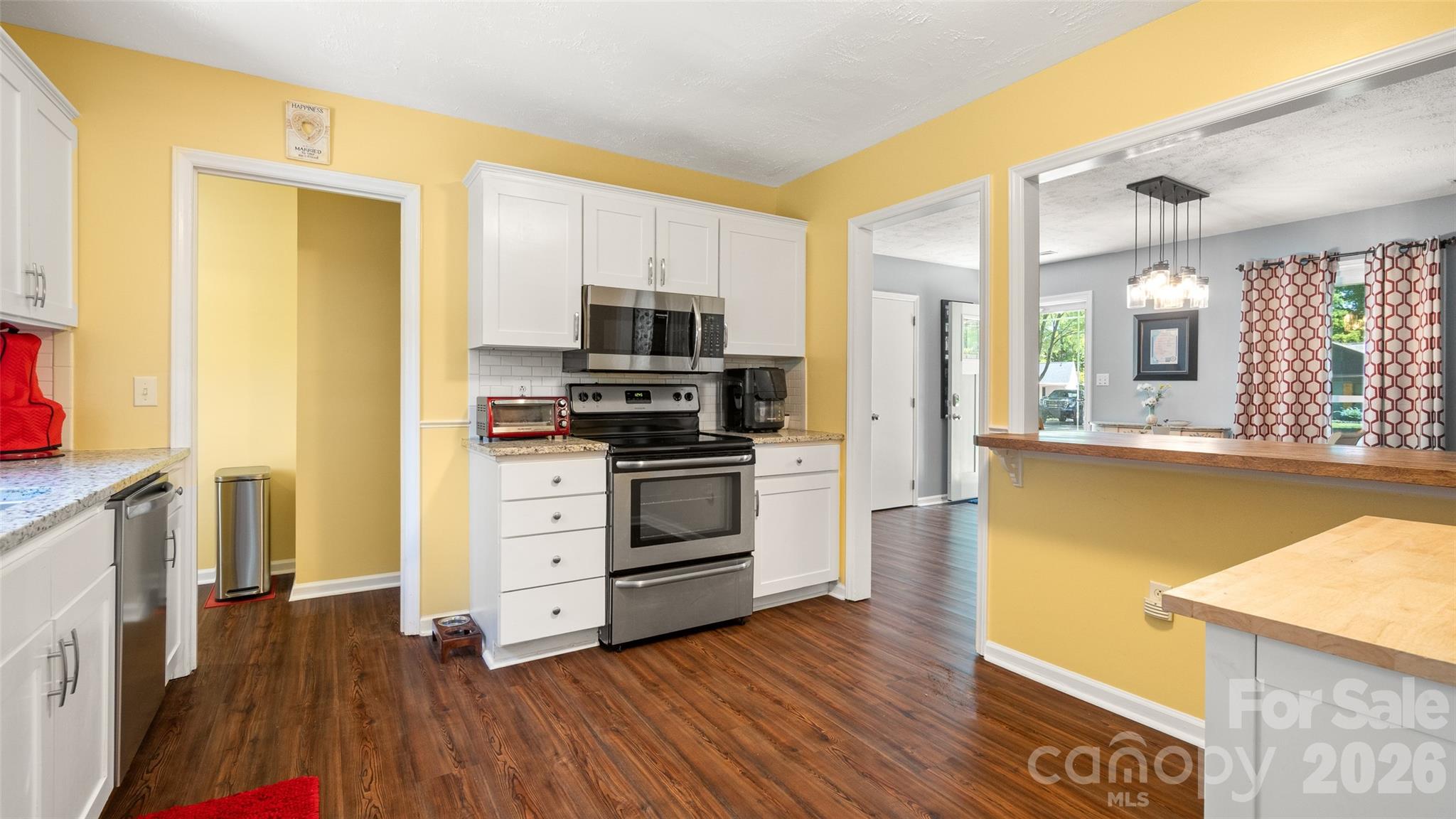 9126 Essen Lane — Charlotte