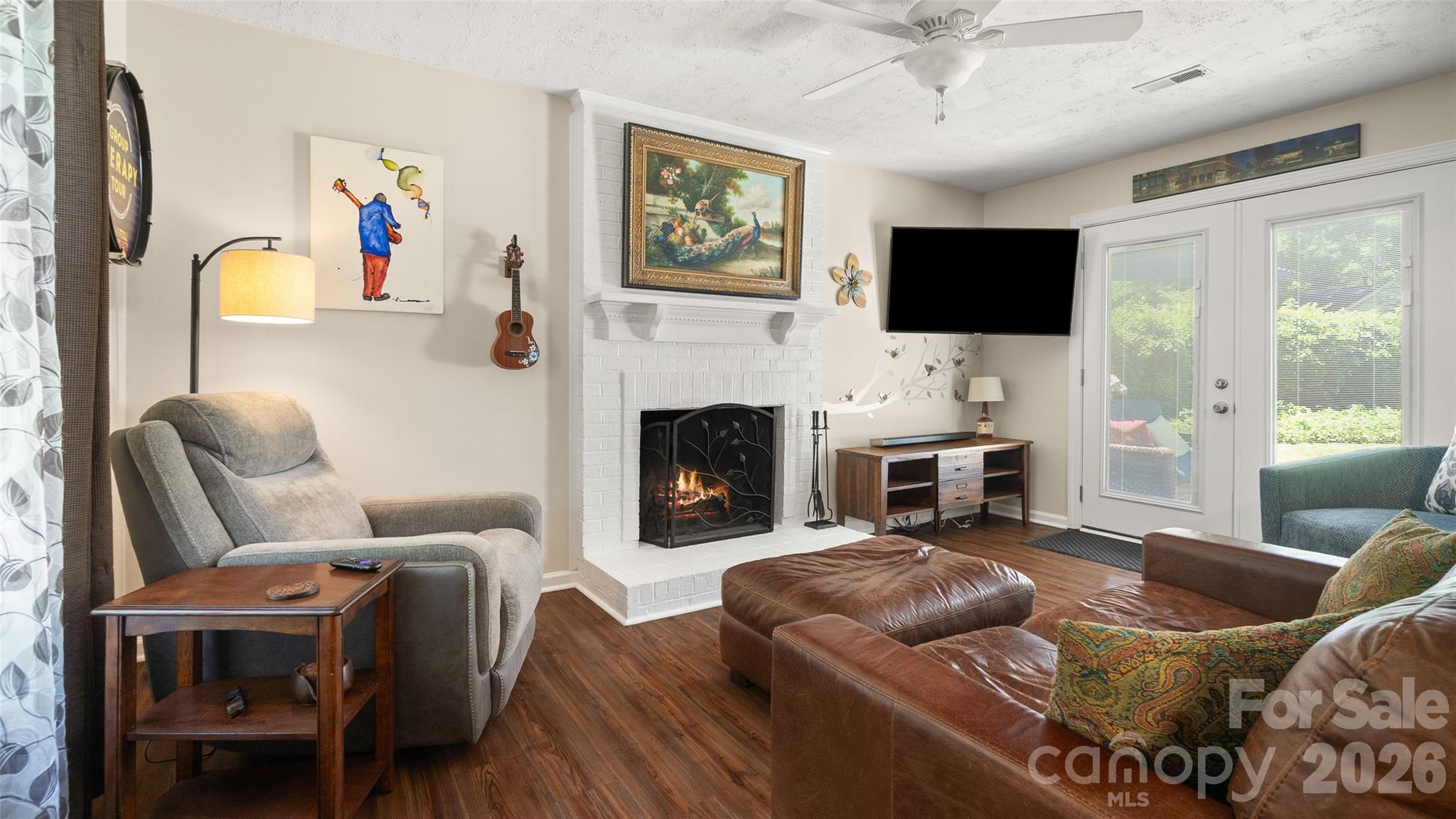 9126 Essen Lane — Charlotte