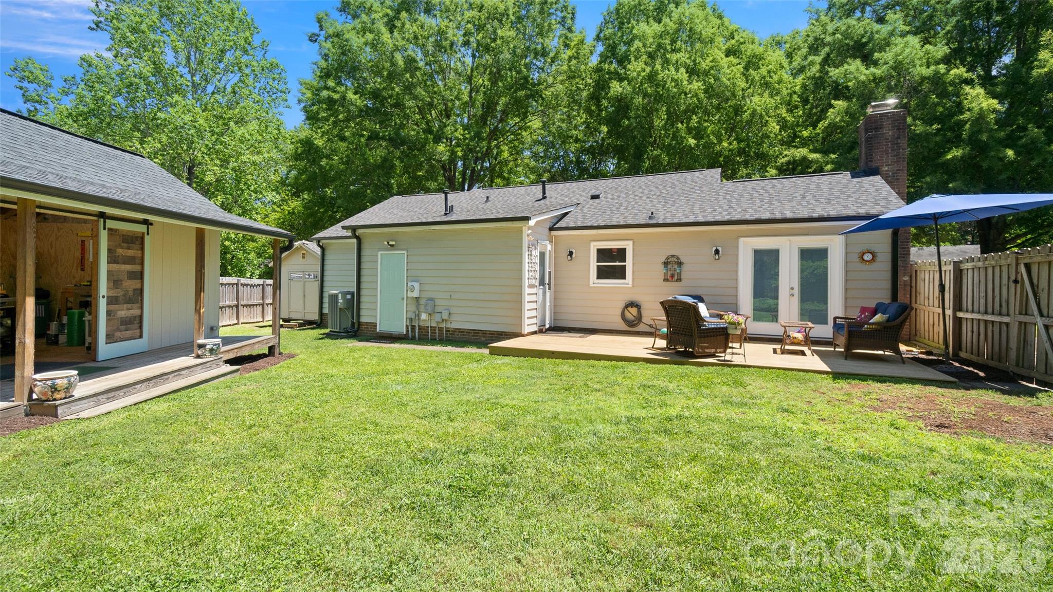 9126 Essen Lane — Charlotte