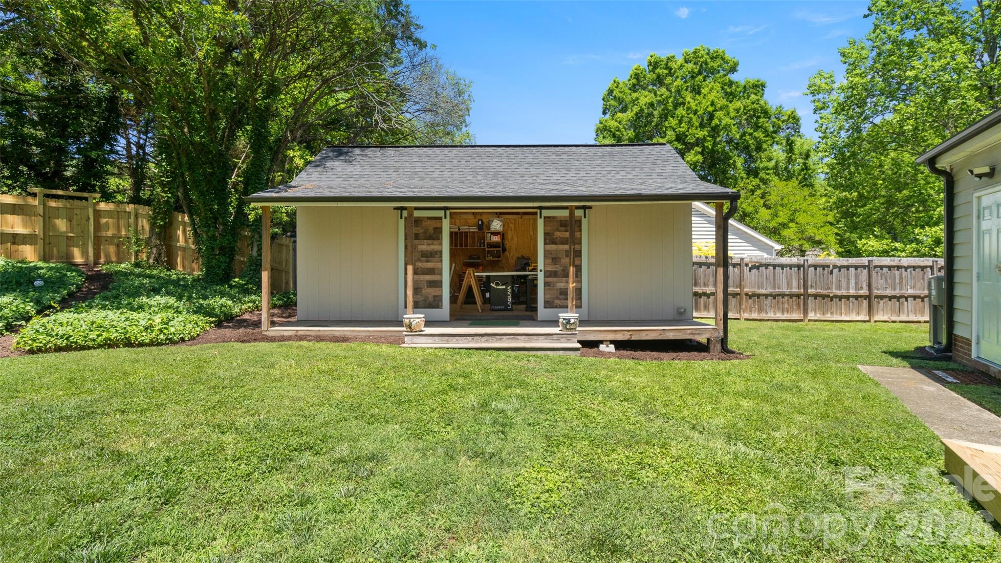 9126 Essen Lane — Charlotte