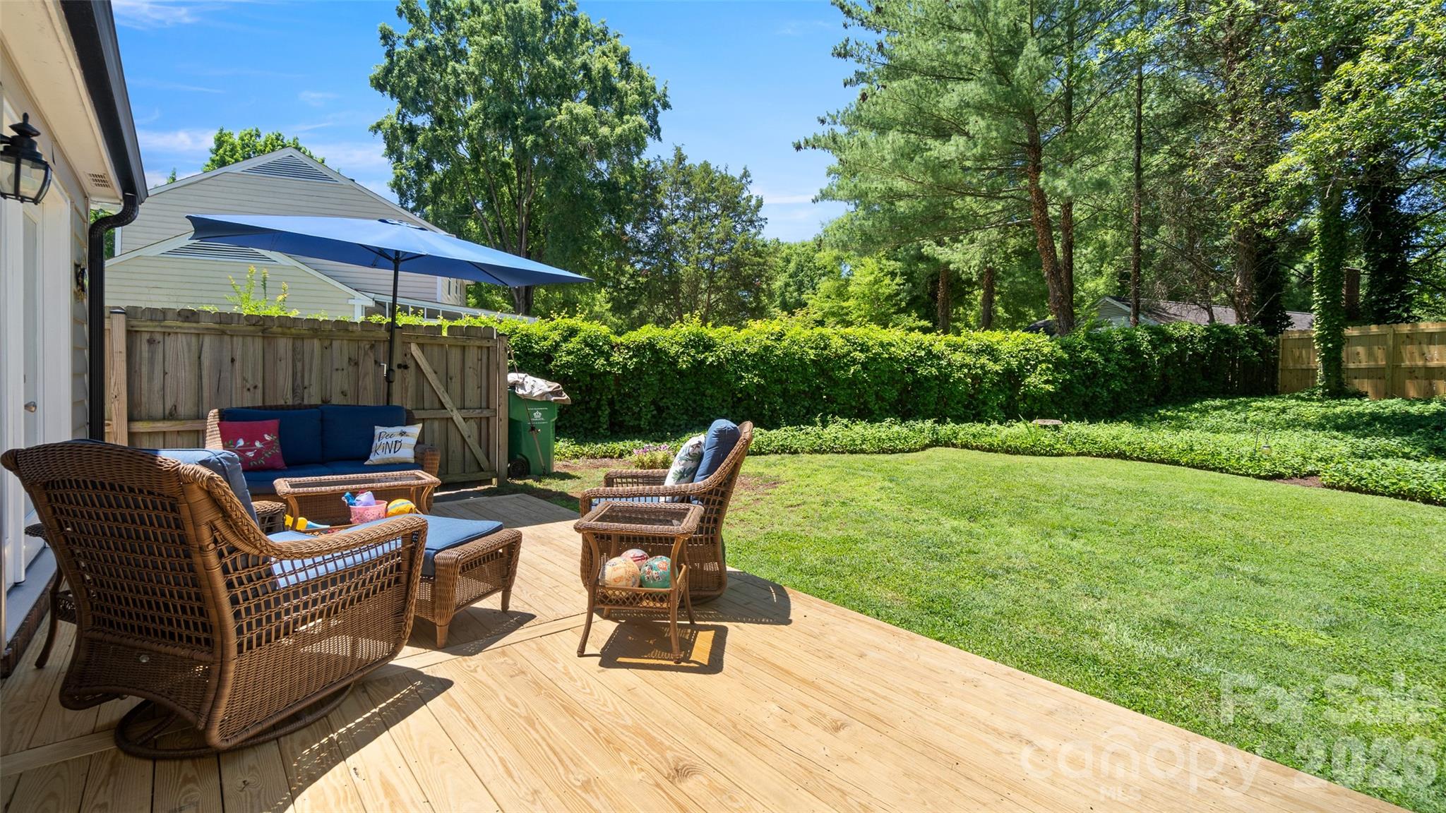 9126 Essen Lane — Charlotte