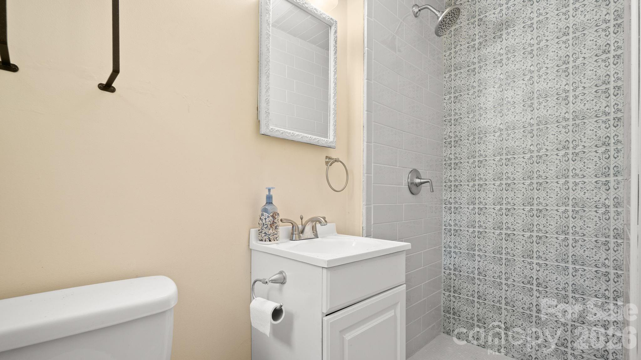 3442 Matthews Indian Trail Road — Matthews