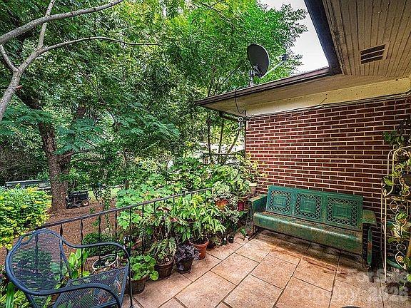 2089 Connelly Springs Road — Lenoir
