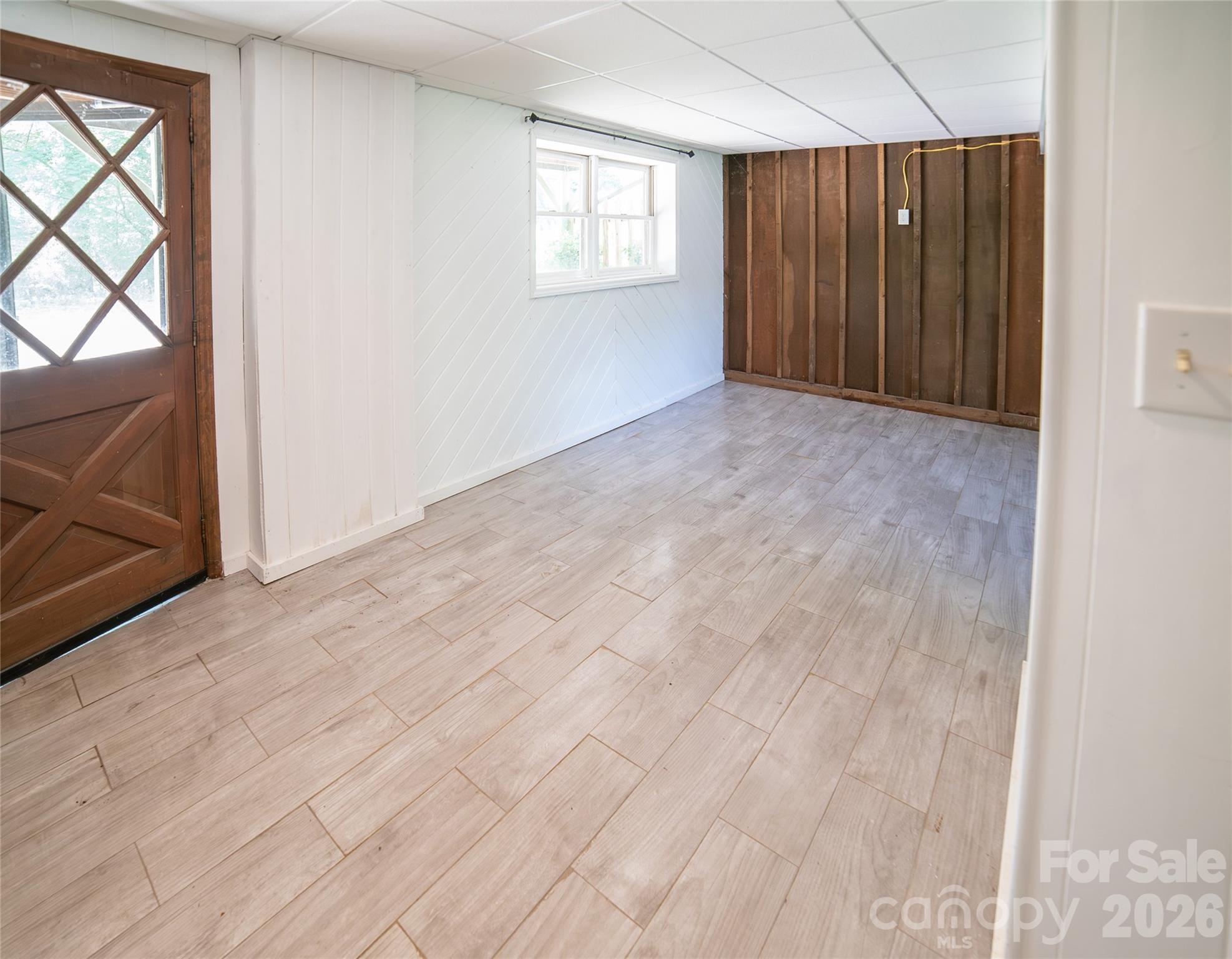 3555 Majestic View Place — Lenoir