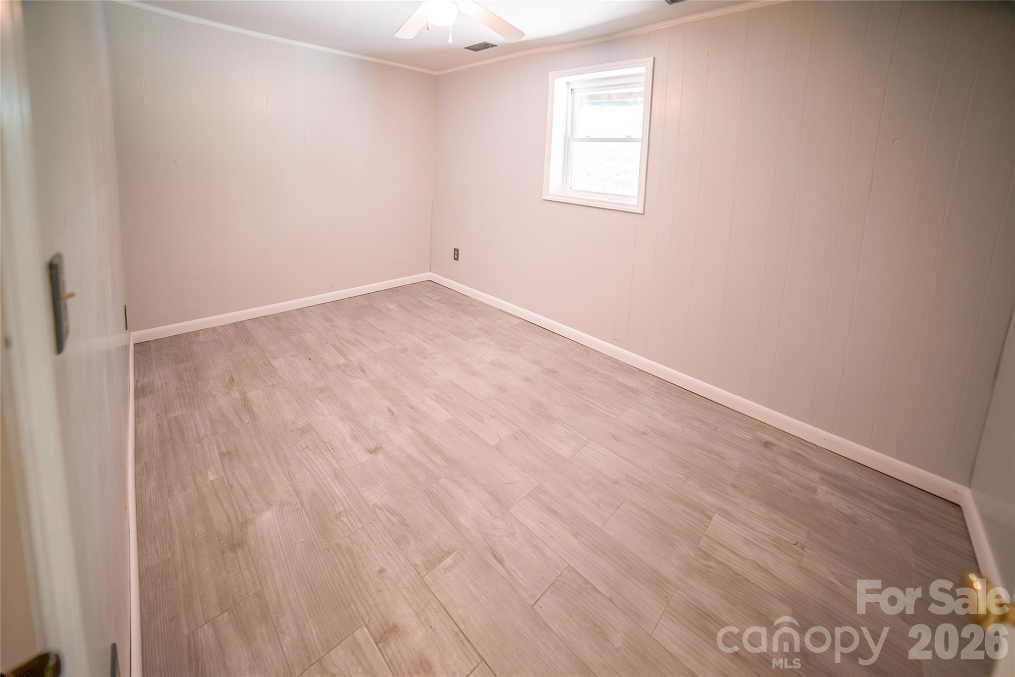 3555 Majestic View Place — Lenoir