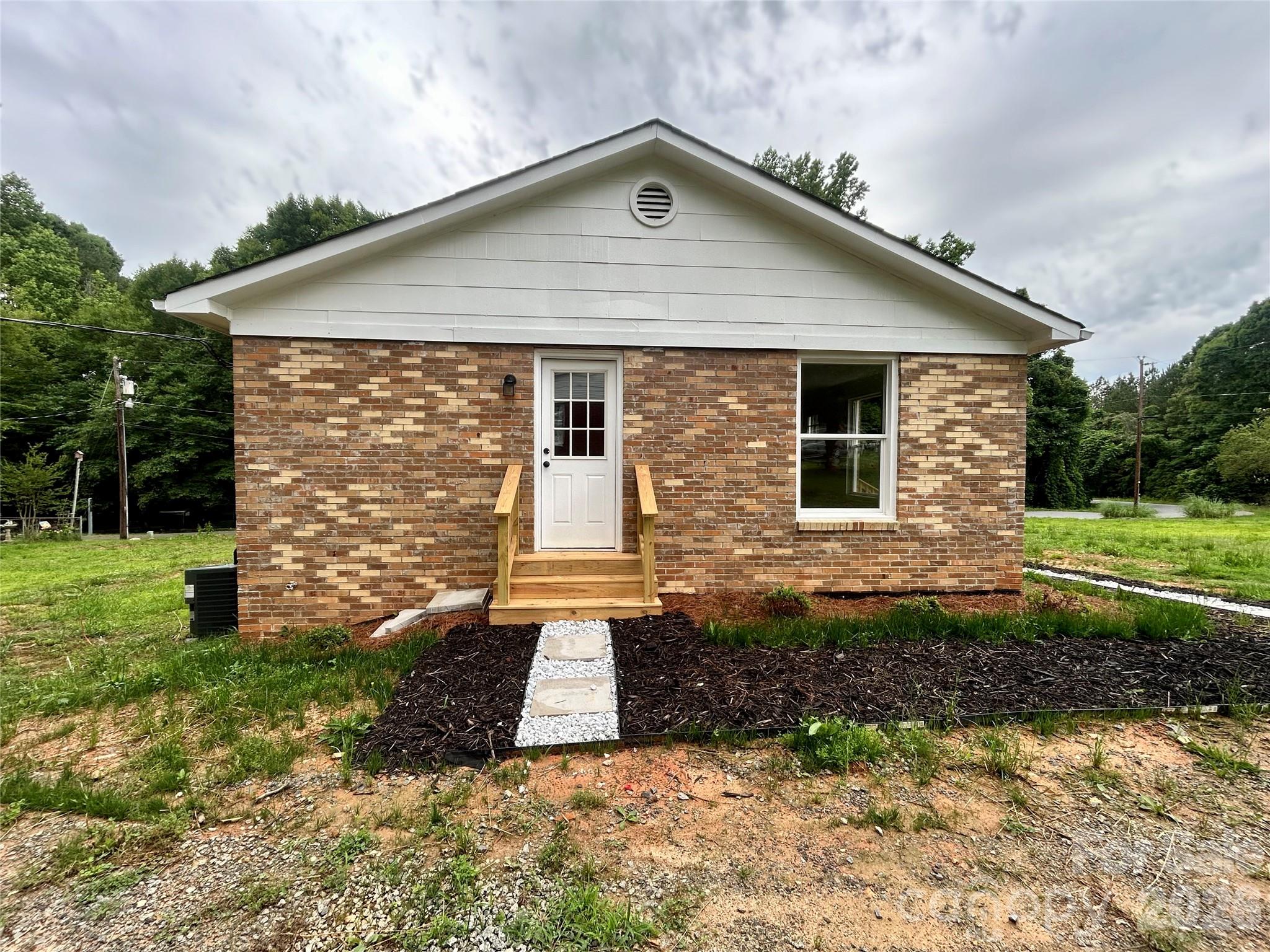 400 Ponderosa Road #14 — Stanley