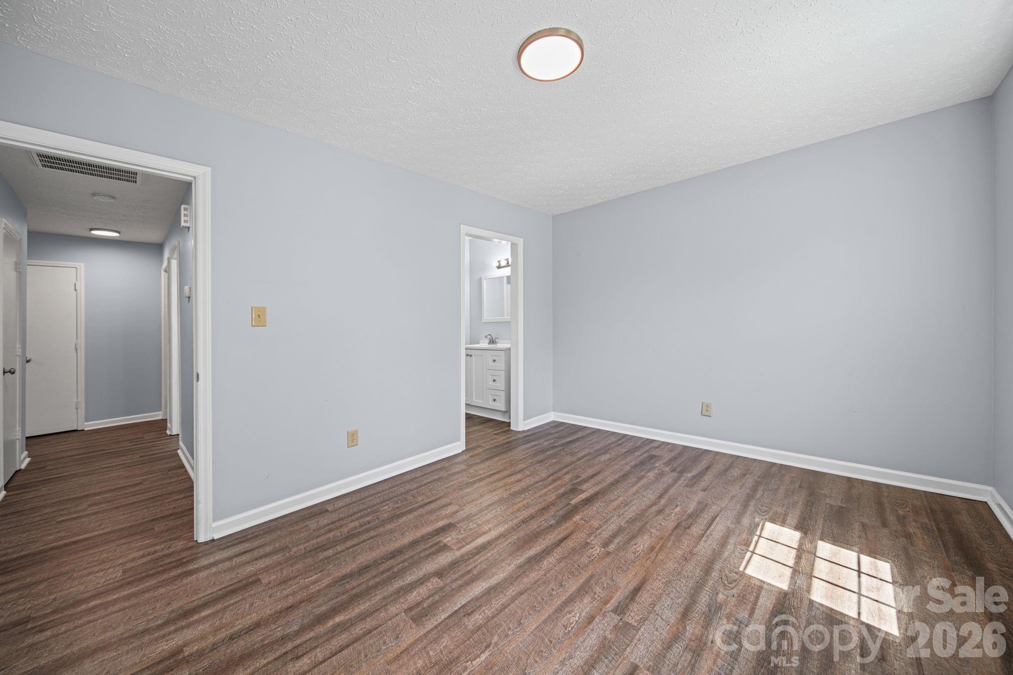 604 Leander Street — Shelby