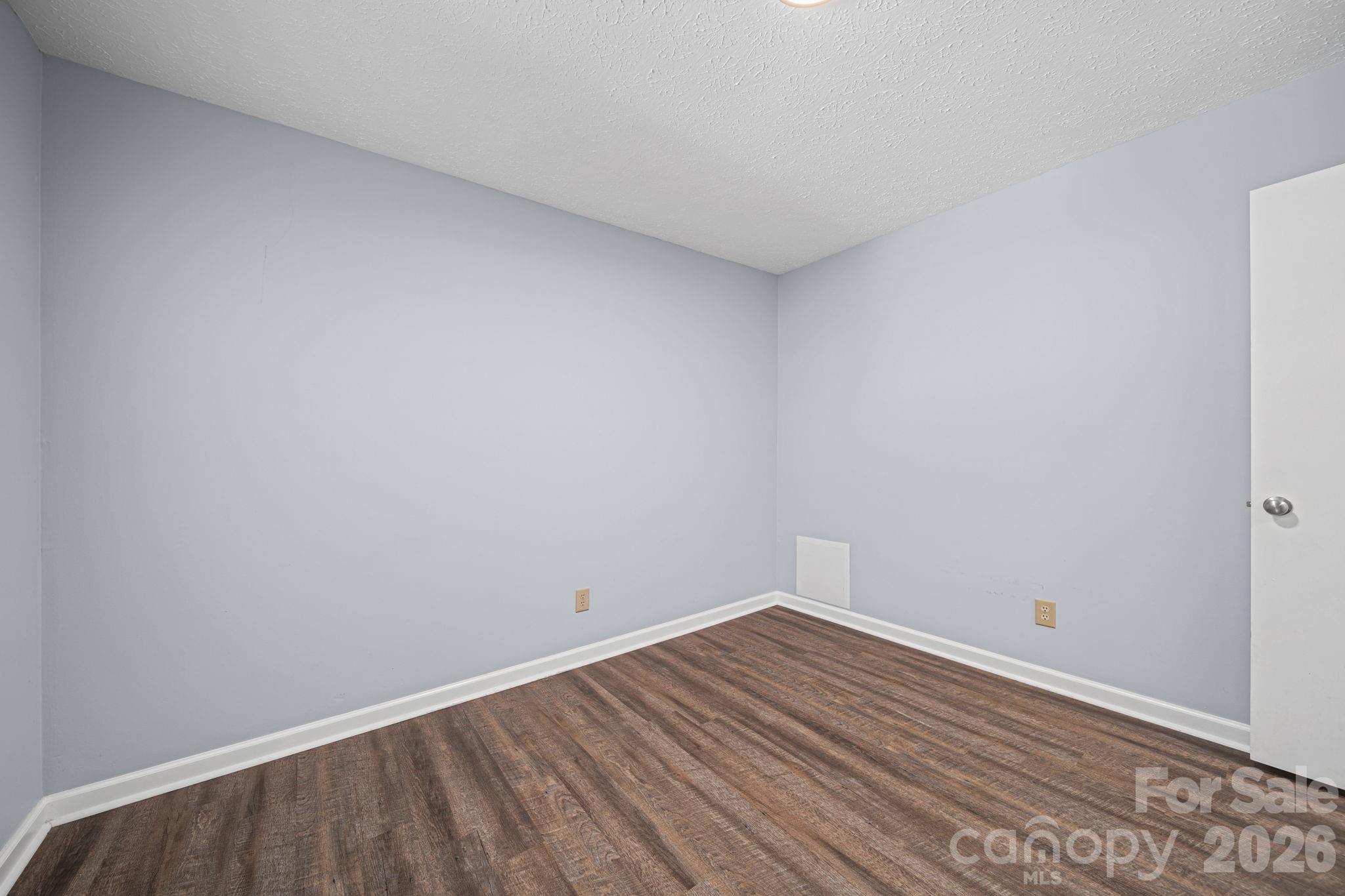 604 Leander Street — Shelby
