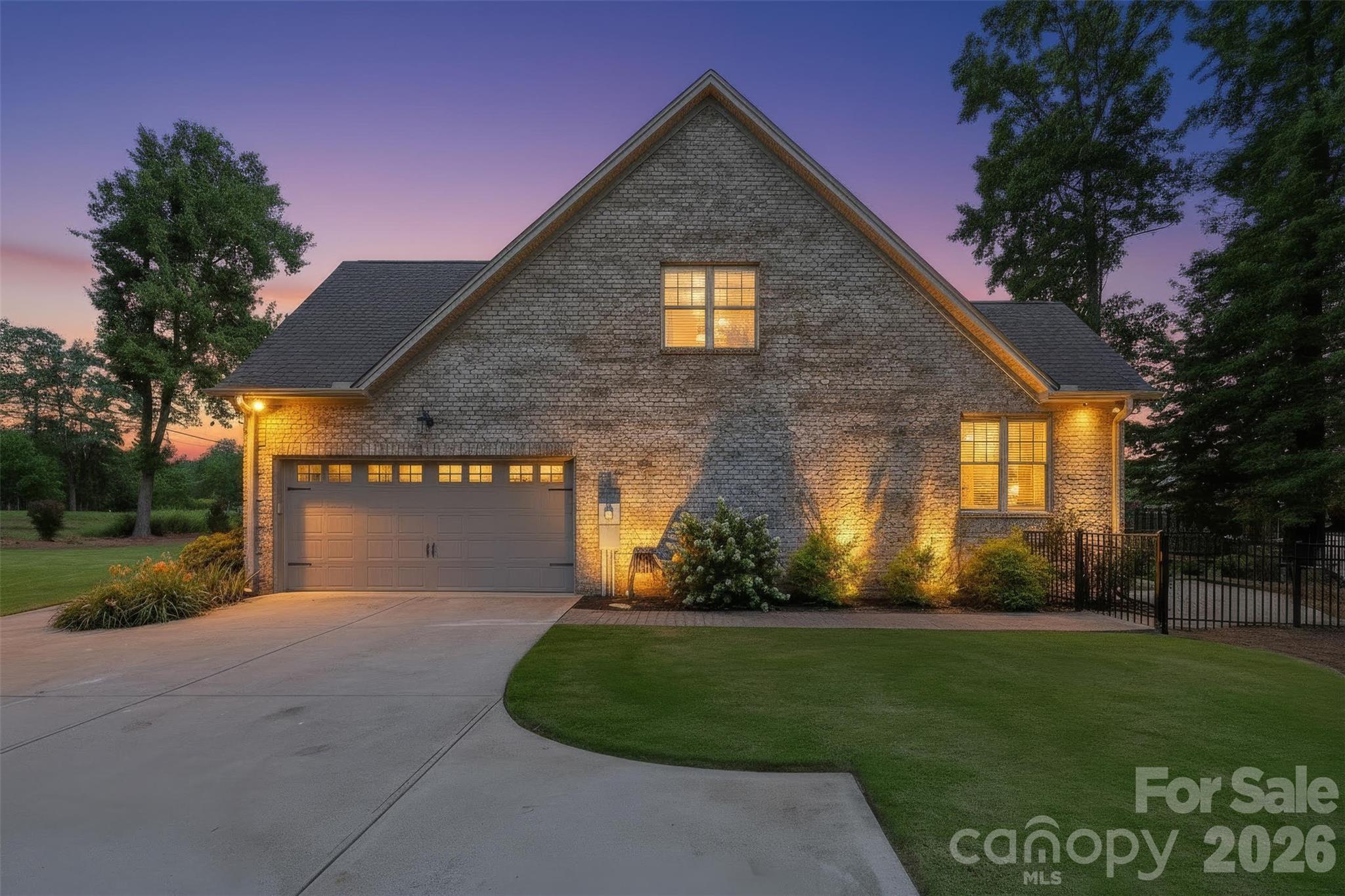1005 S Point Road — Belmont