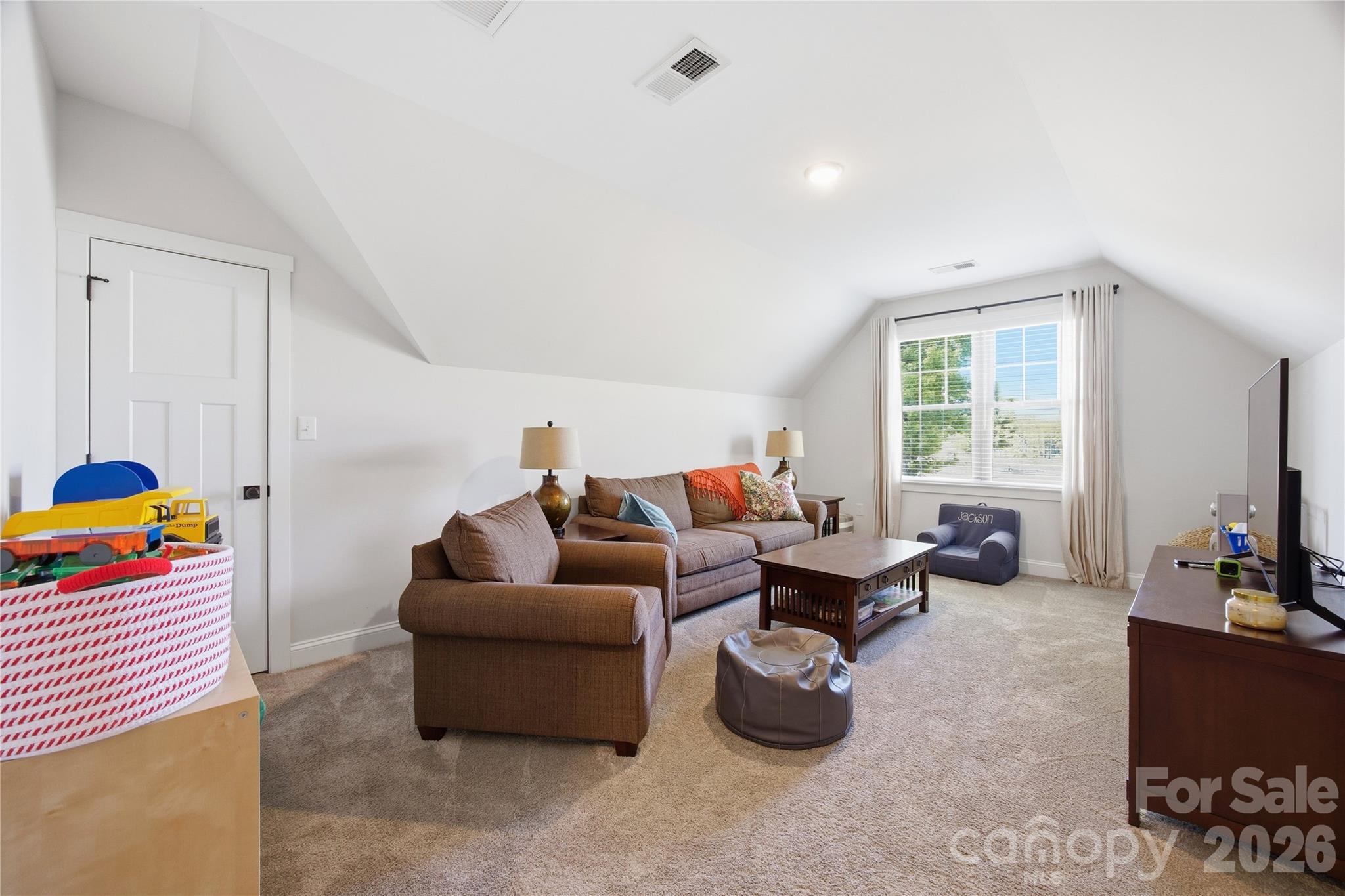 1005 S Point Road — Belmont