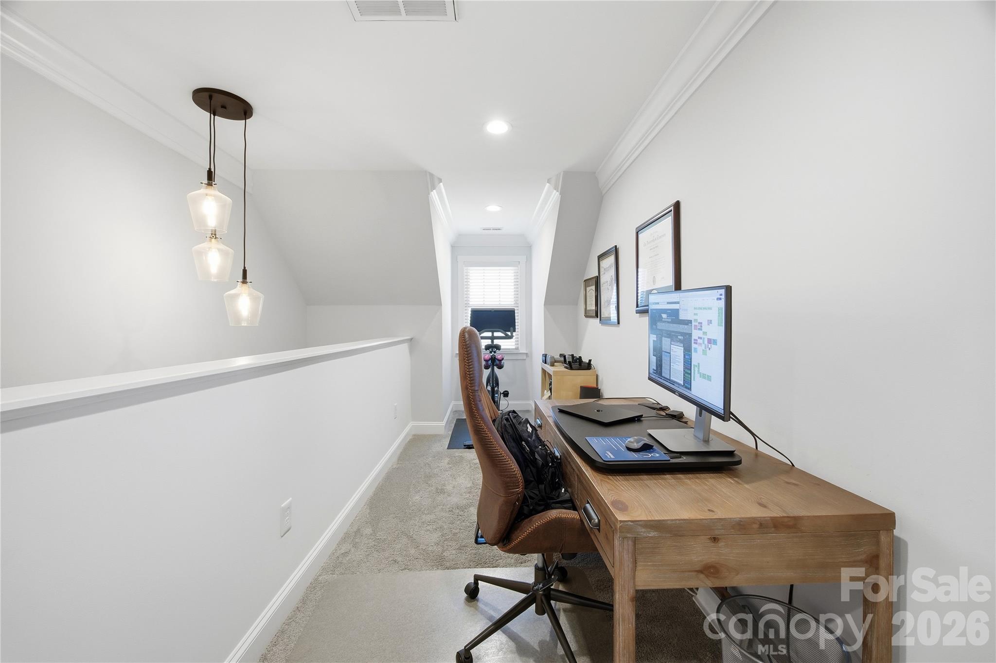 1005 S Point Road — Belmont