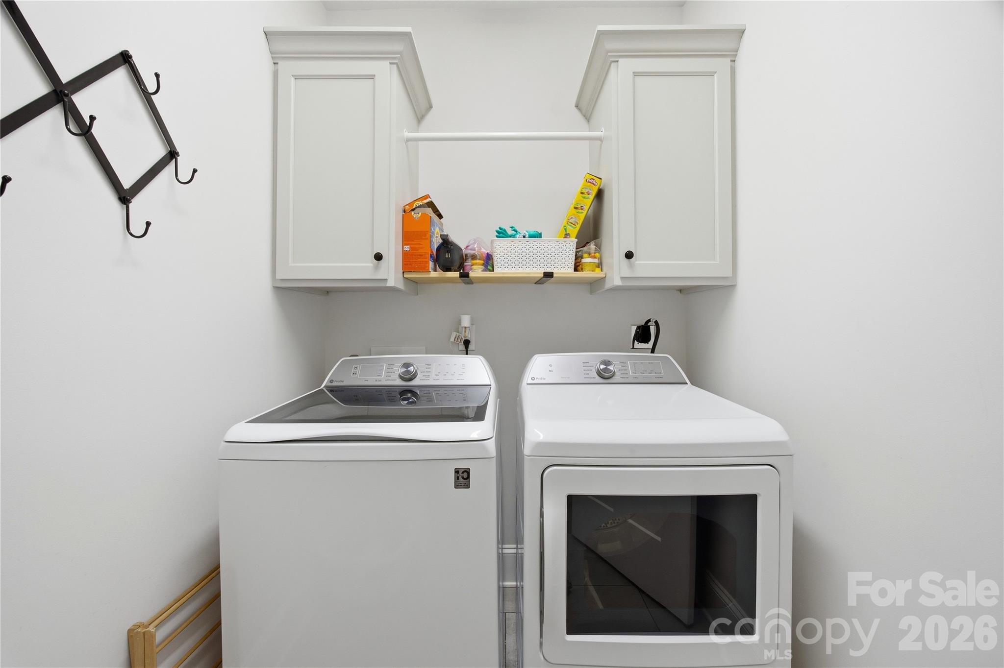 1005 S Point Road — Belmont