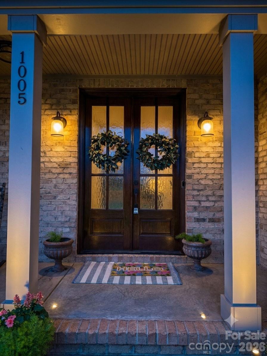 1005 S Point Road — Belmont
