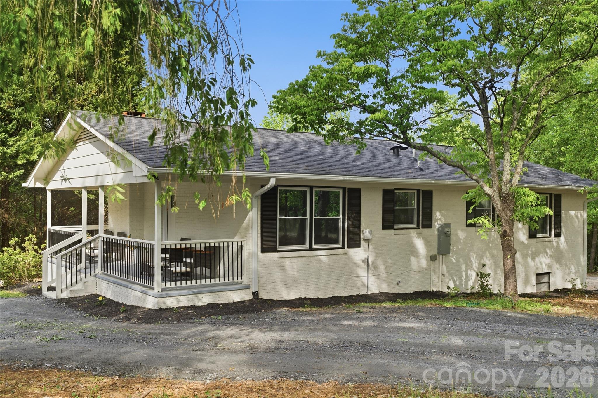 1335 Little Mountain Road — Columbus