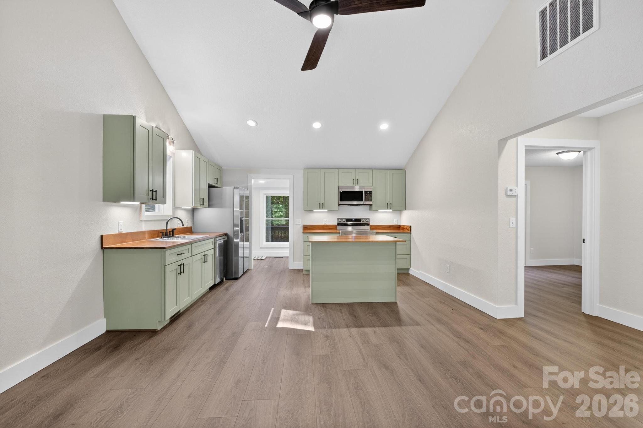 2448 Alfred Hartley Road — Lenoir