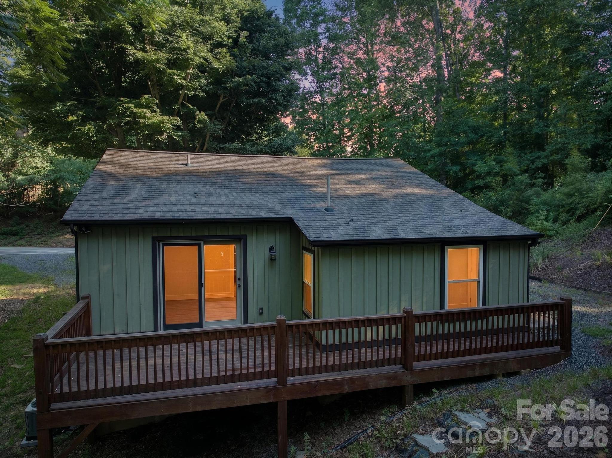 2448 Alfred Hartley Road — Lenoir