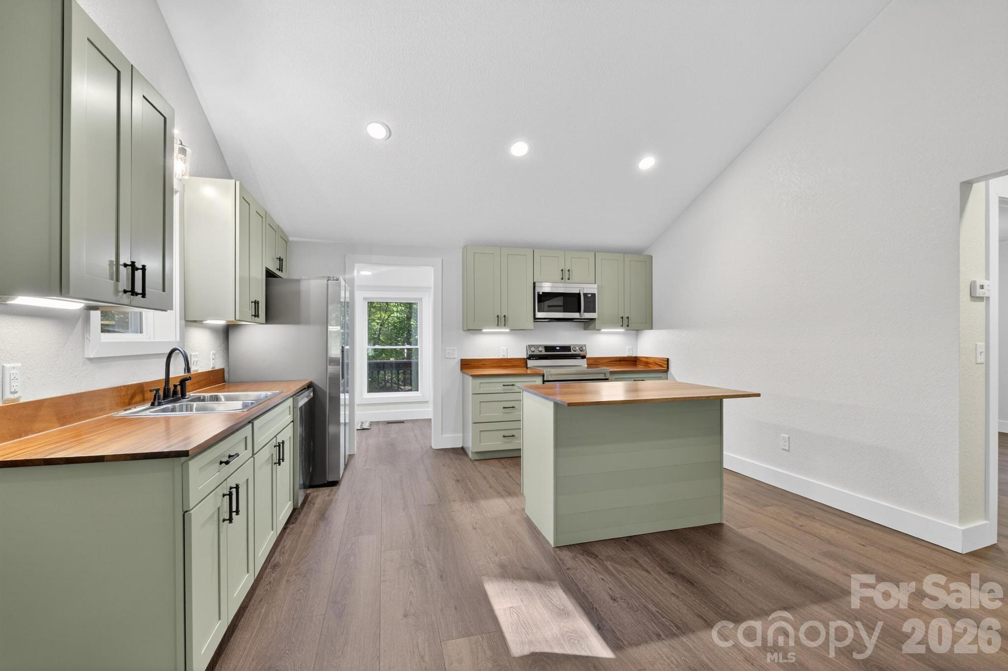 2448 Alfred Hartley Road — Lenoir