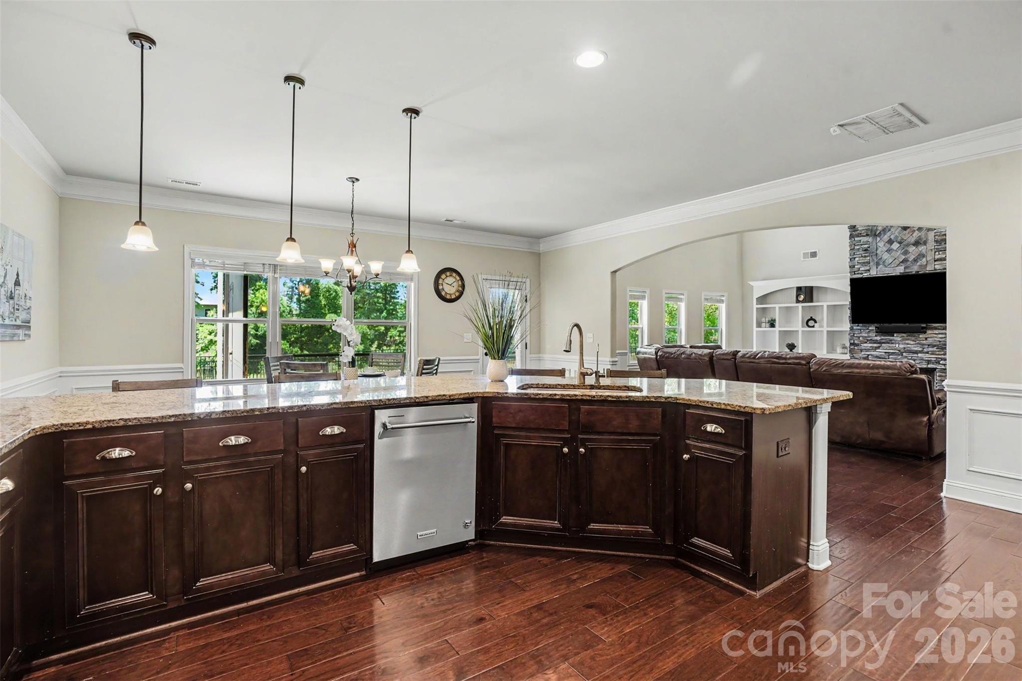 15301 Guthrie Drive — Huntersville
