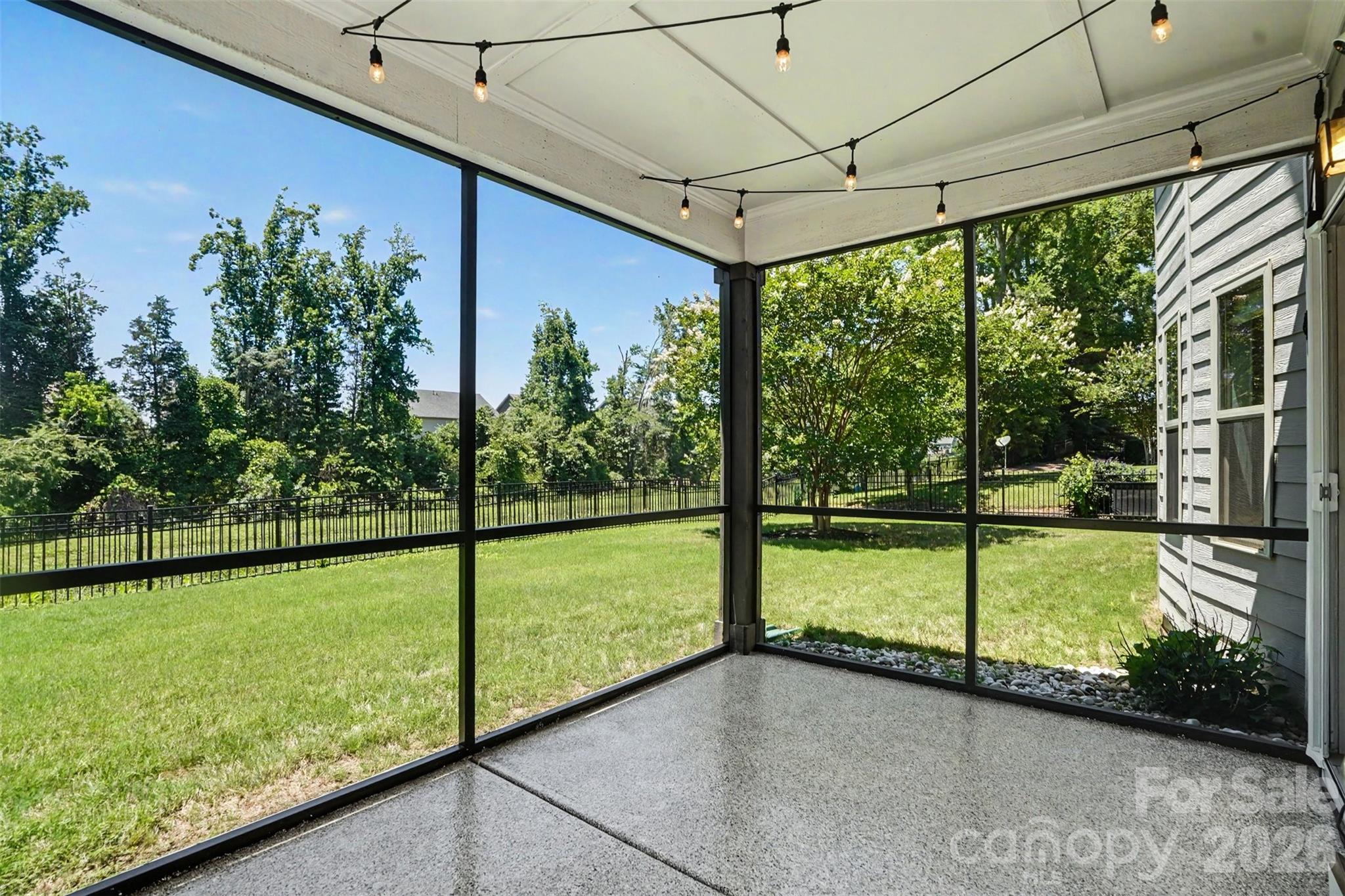 15301 Guthrie Drive — Huntersville