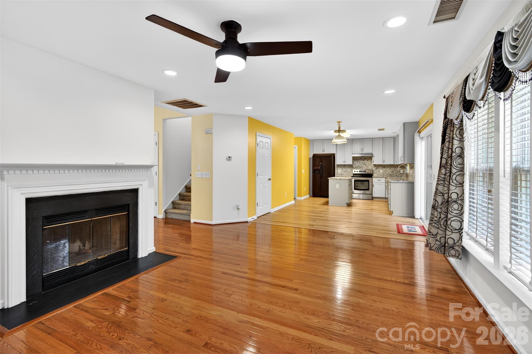 2539 Thornfield Road — Charlotte