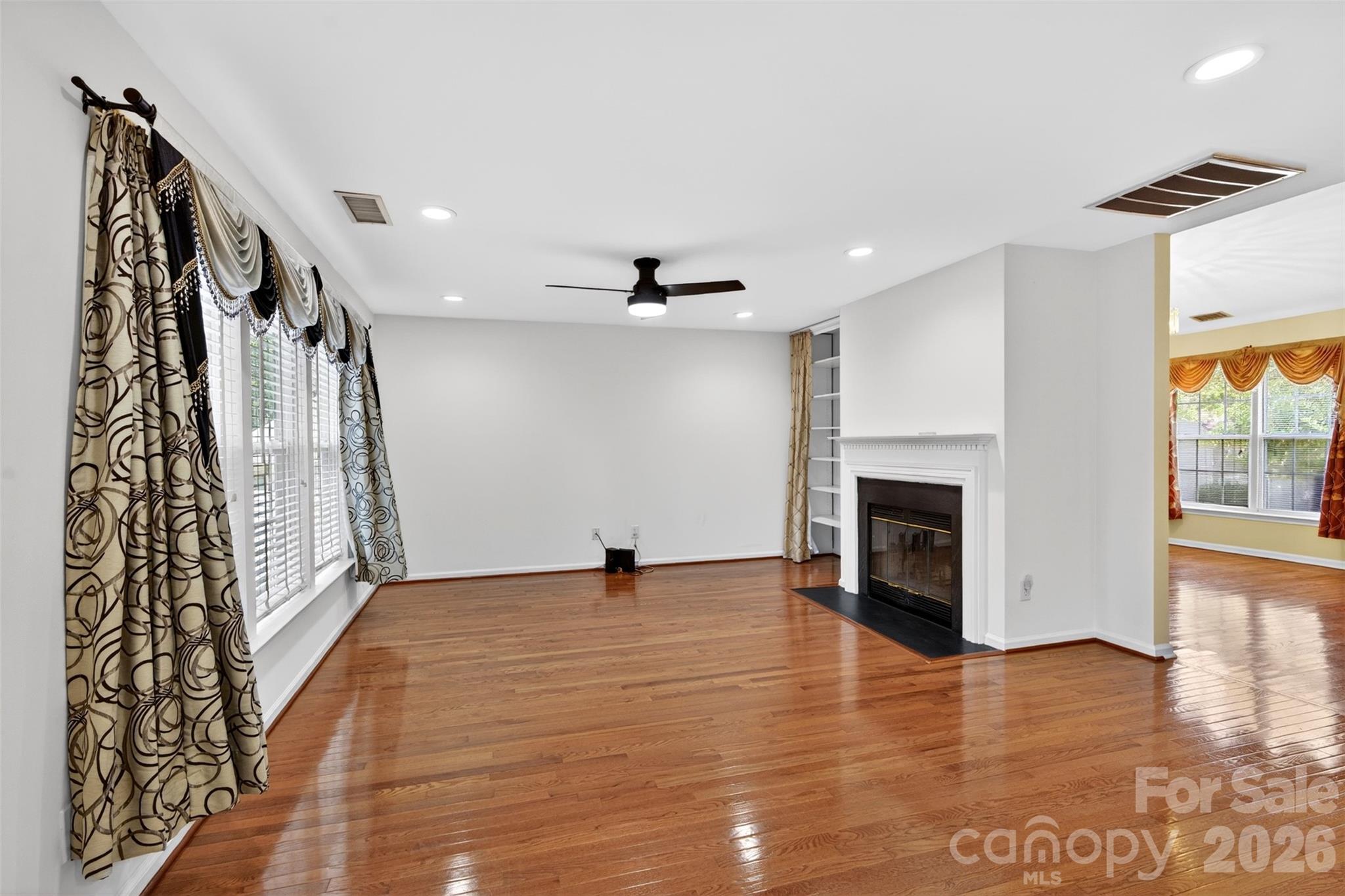 2539 Thornfield Road — Charlotte