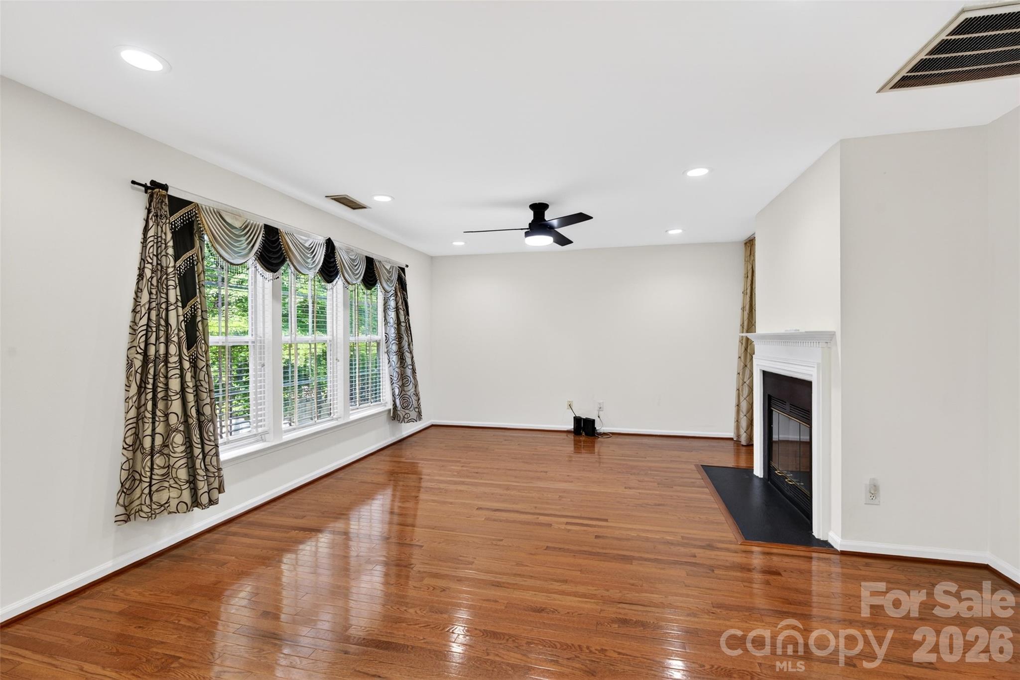 2539 Thornfield Road — Charlotte