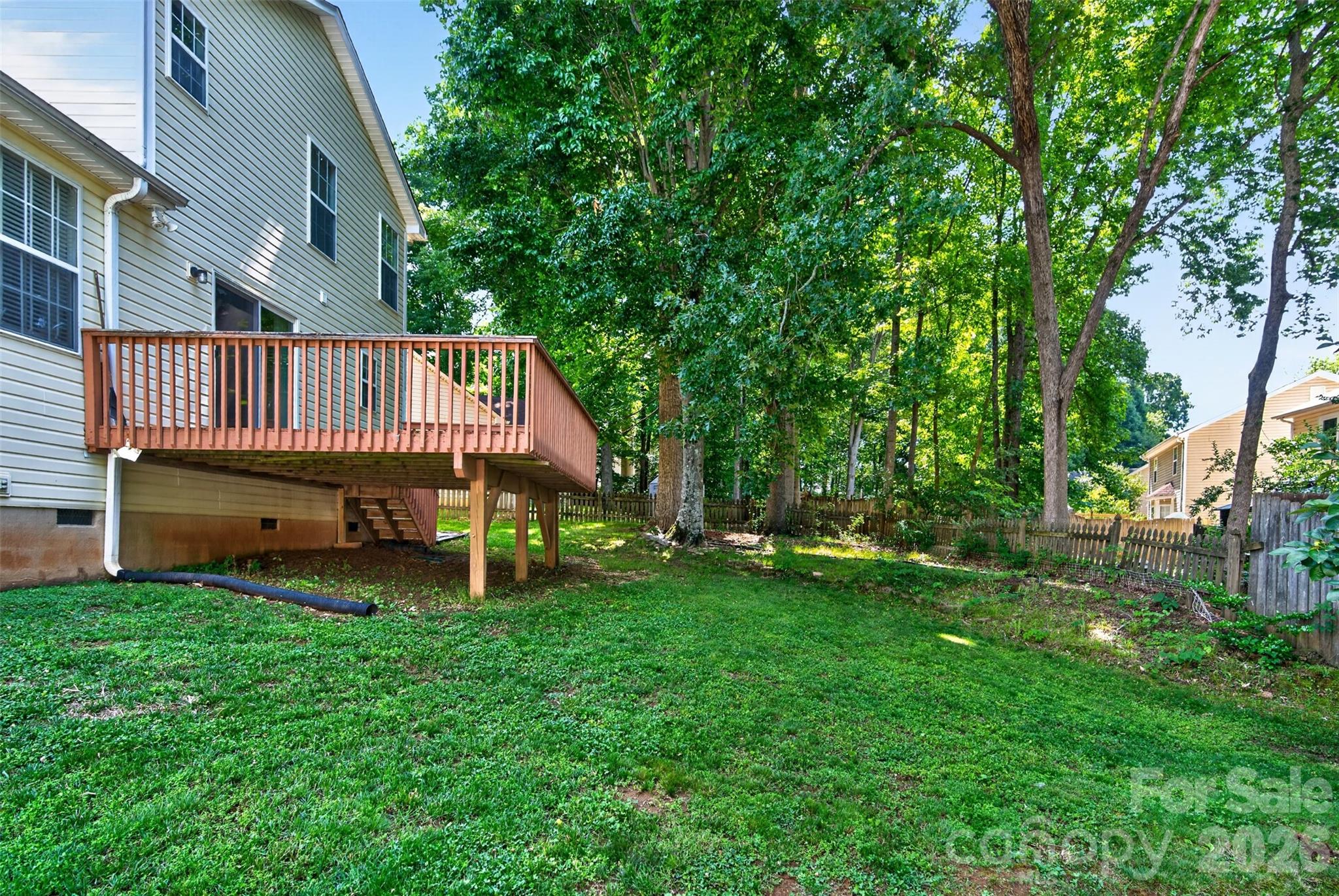 2539 Thornfield Road — Charlotte