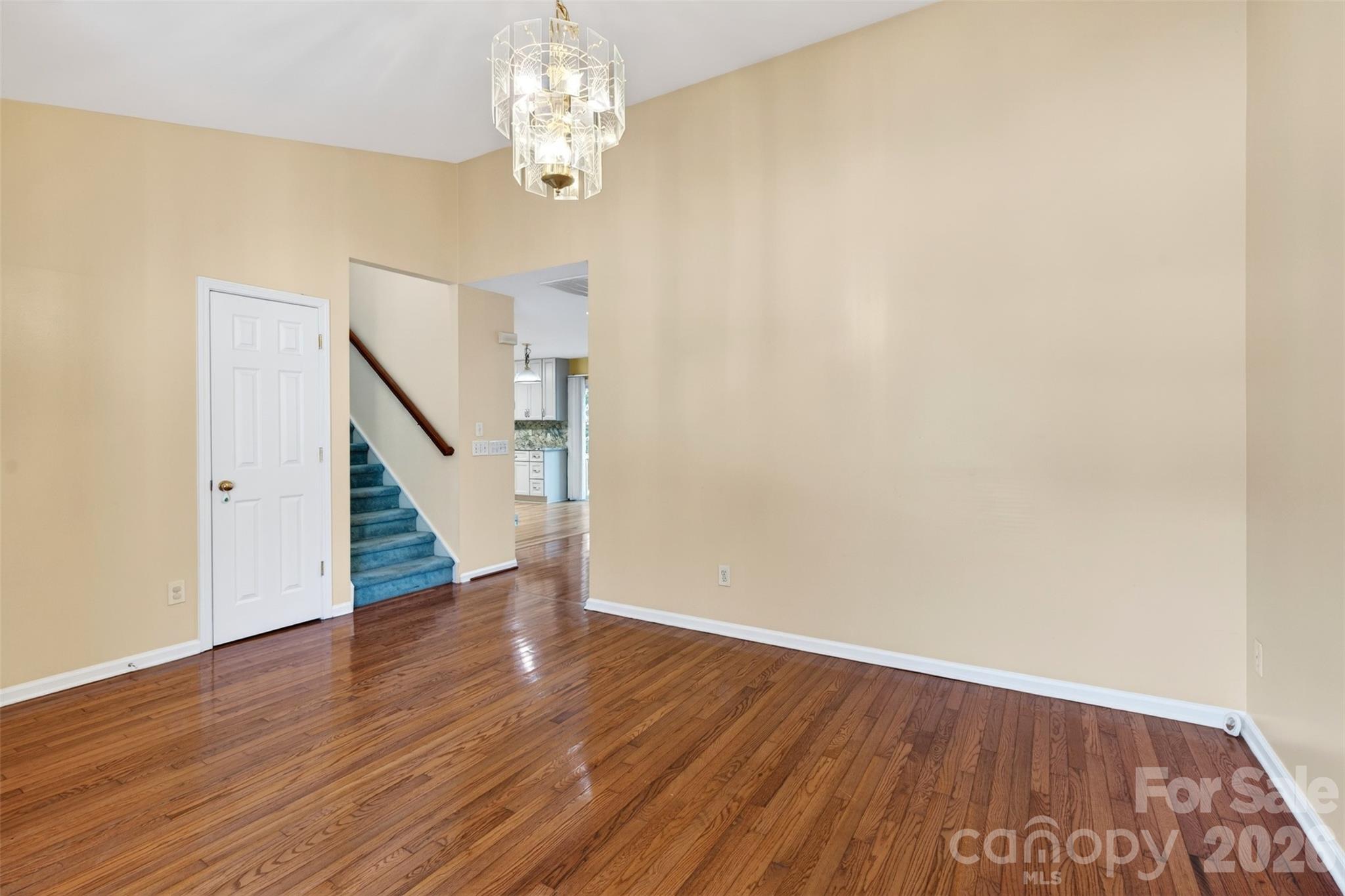 2539 Thornfield Road — Charlotte