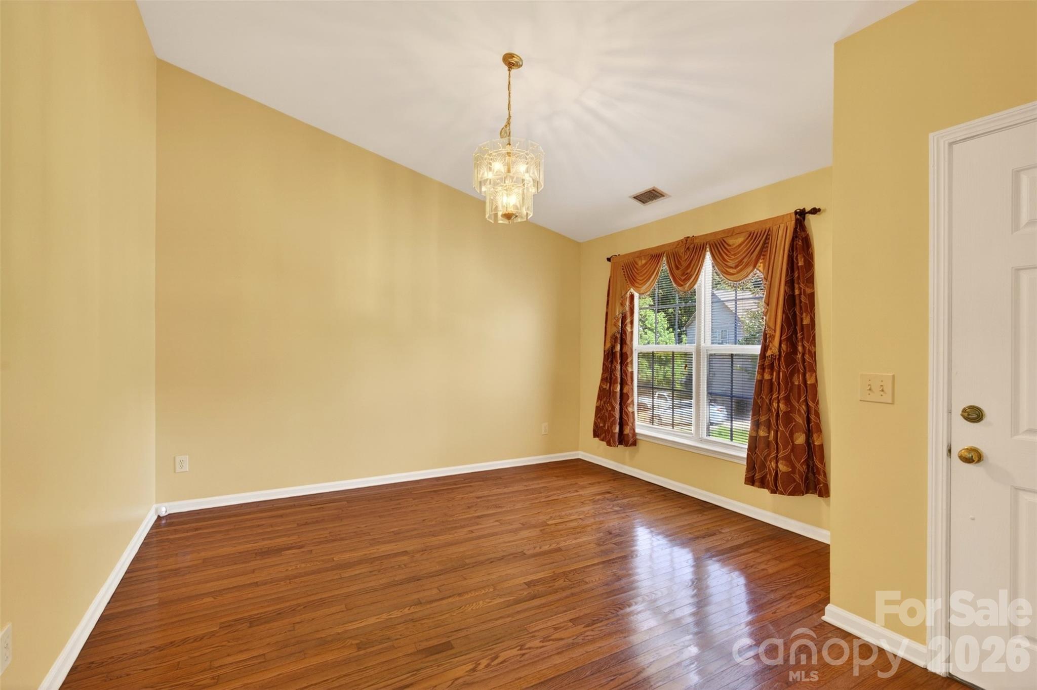 2539 Thornfield Road — Charlotte