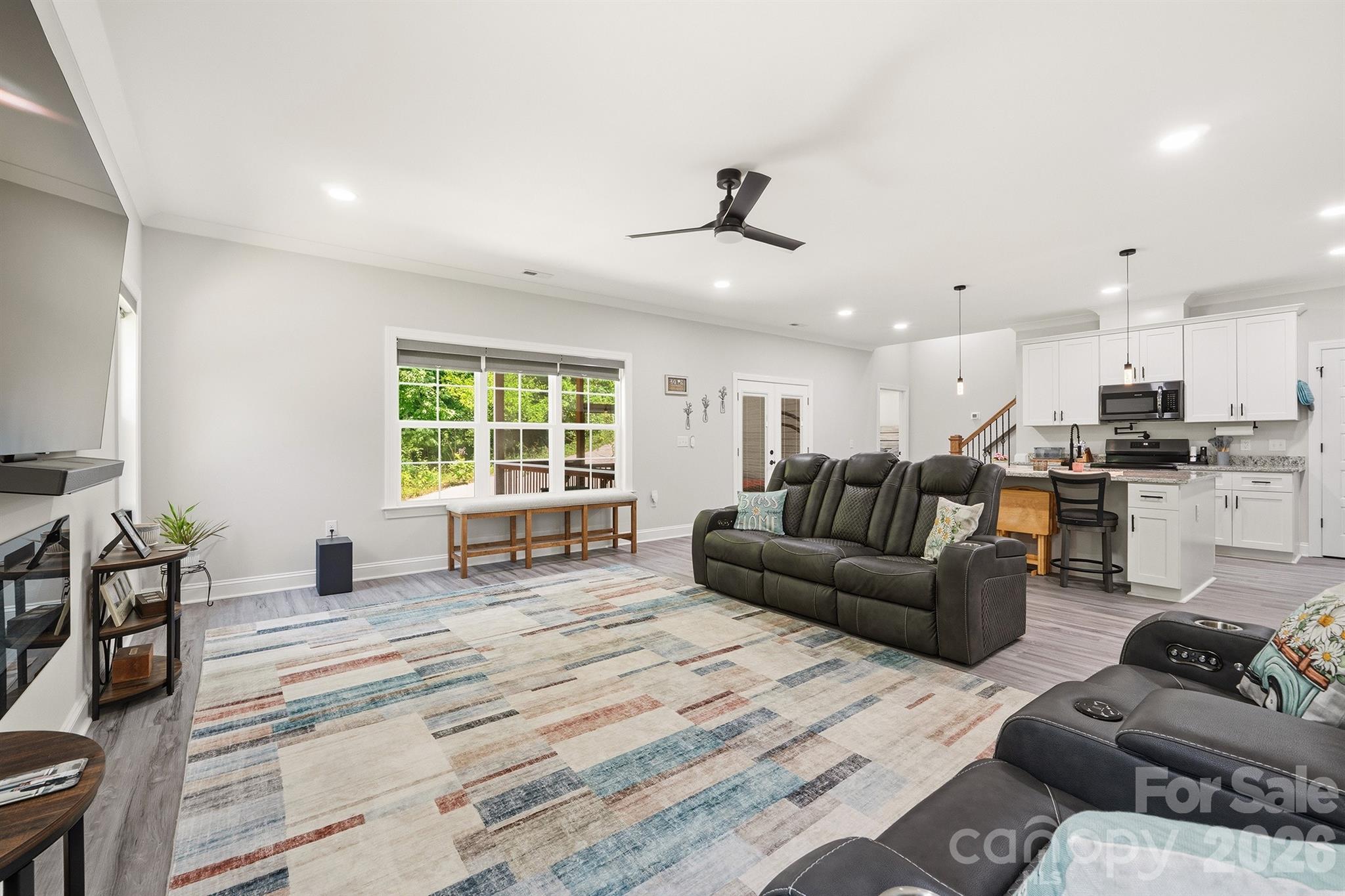 413 Lakewood Drive — Lexington