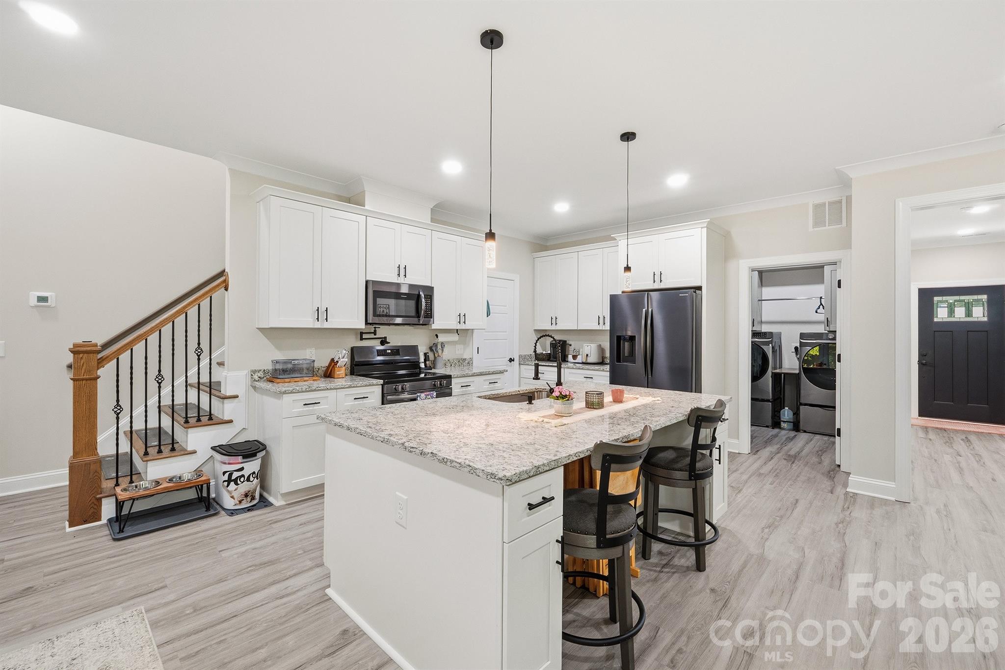 413 Lakewood Drive — Lexington