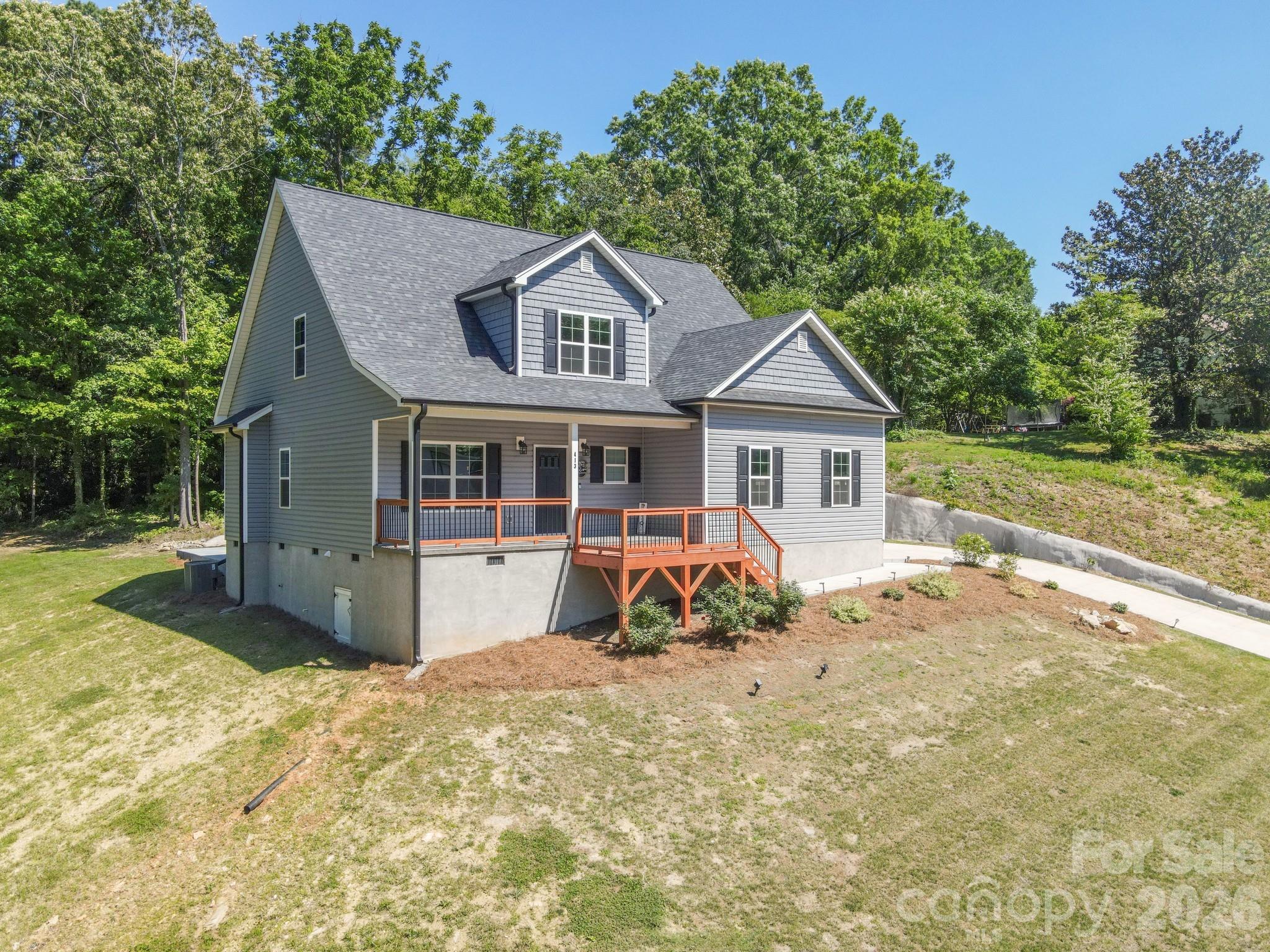 413 Lakewood Drive — Lexington