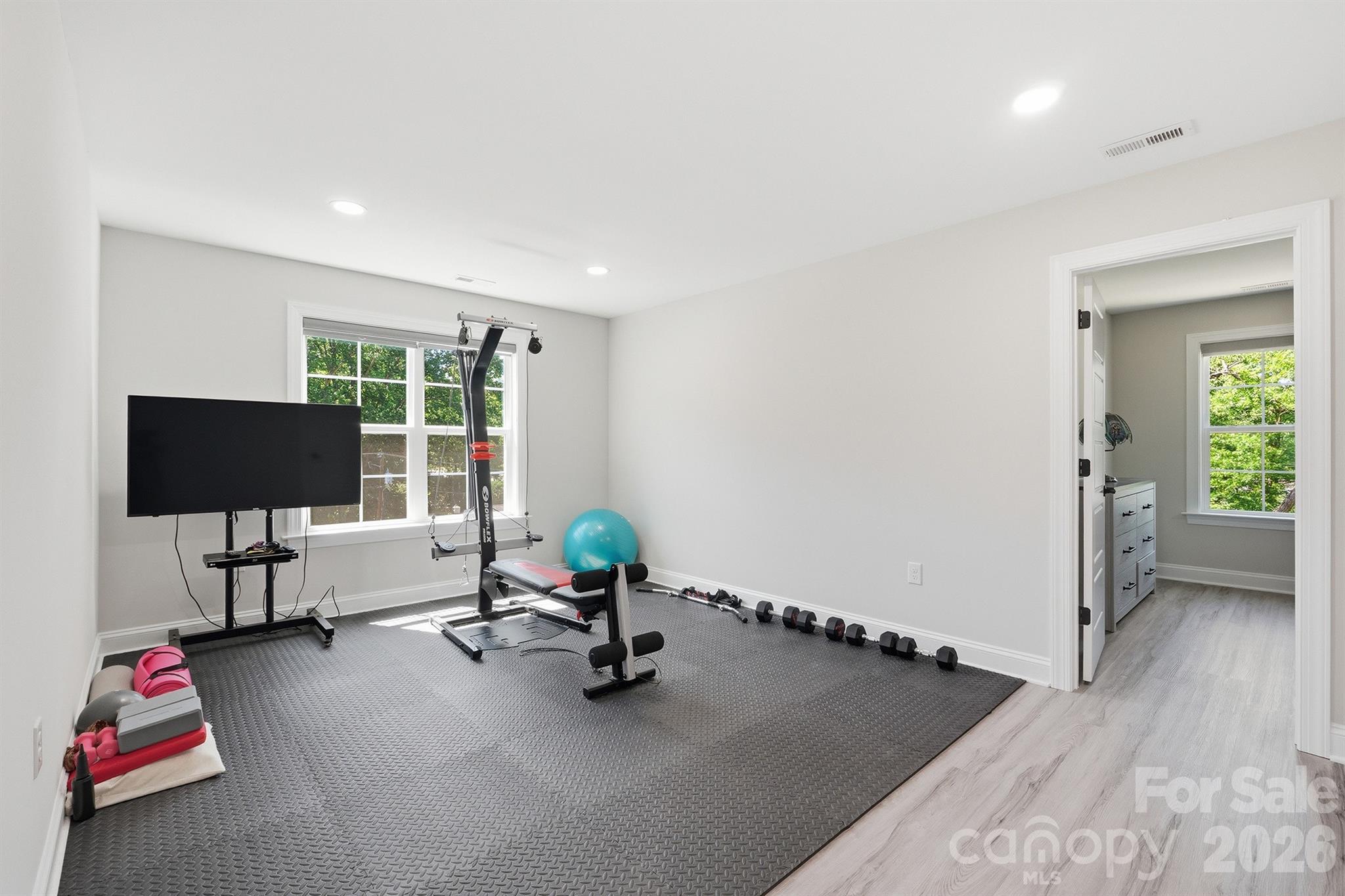 413 Lakewood Drive — Lexington